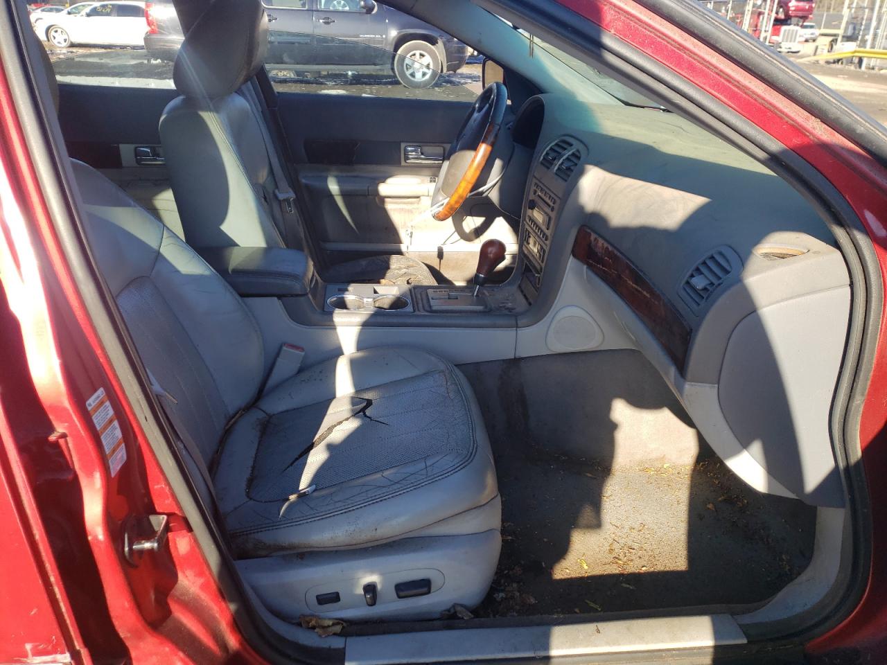 Photo 5 from auction – 2004 LINCOLN LS with VIN 1LNHM86S94Y646249