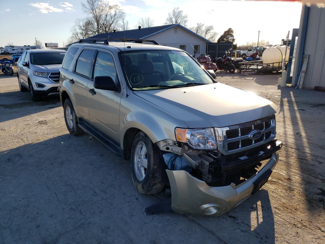 FORD ESCAPE XLT 2010 with VIN 1FMCU9DG0AKA61590 - Photo from auction