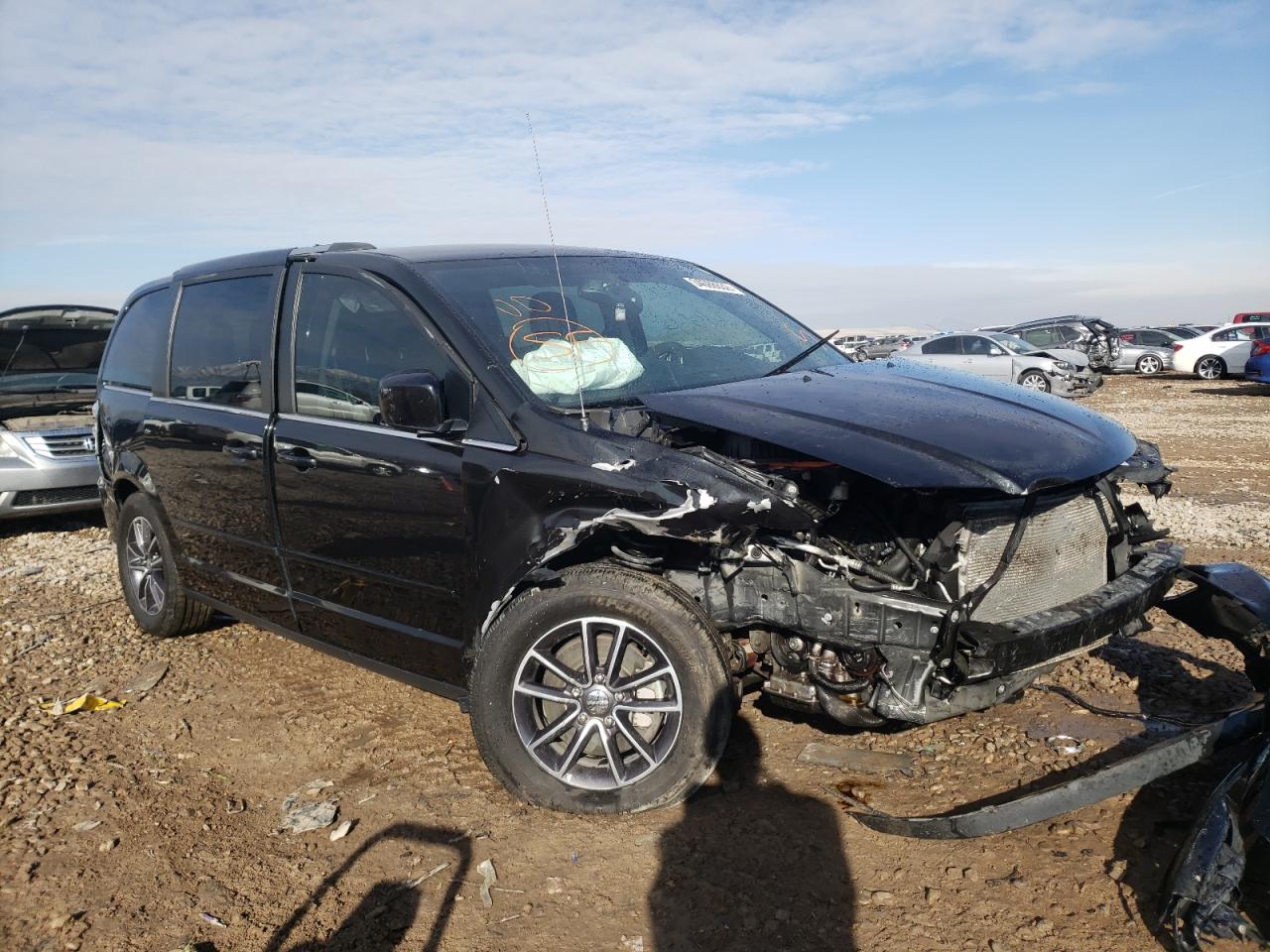 DODGE GRAND CARA 2017 z numerem VIN 2C4RDGCG8HR851610 - Zdjęcie z aukcji
