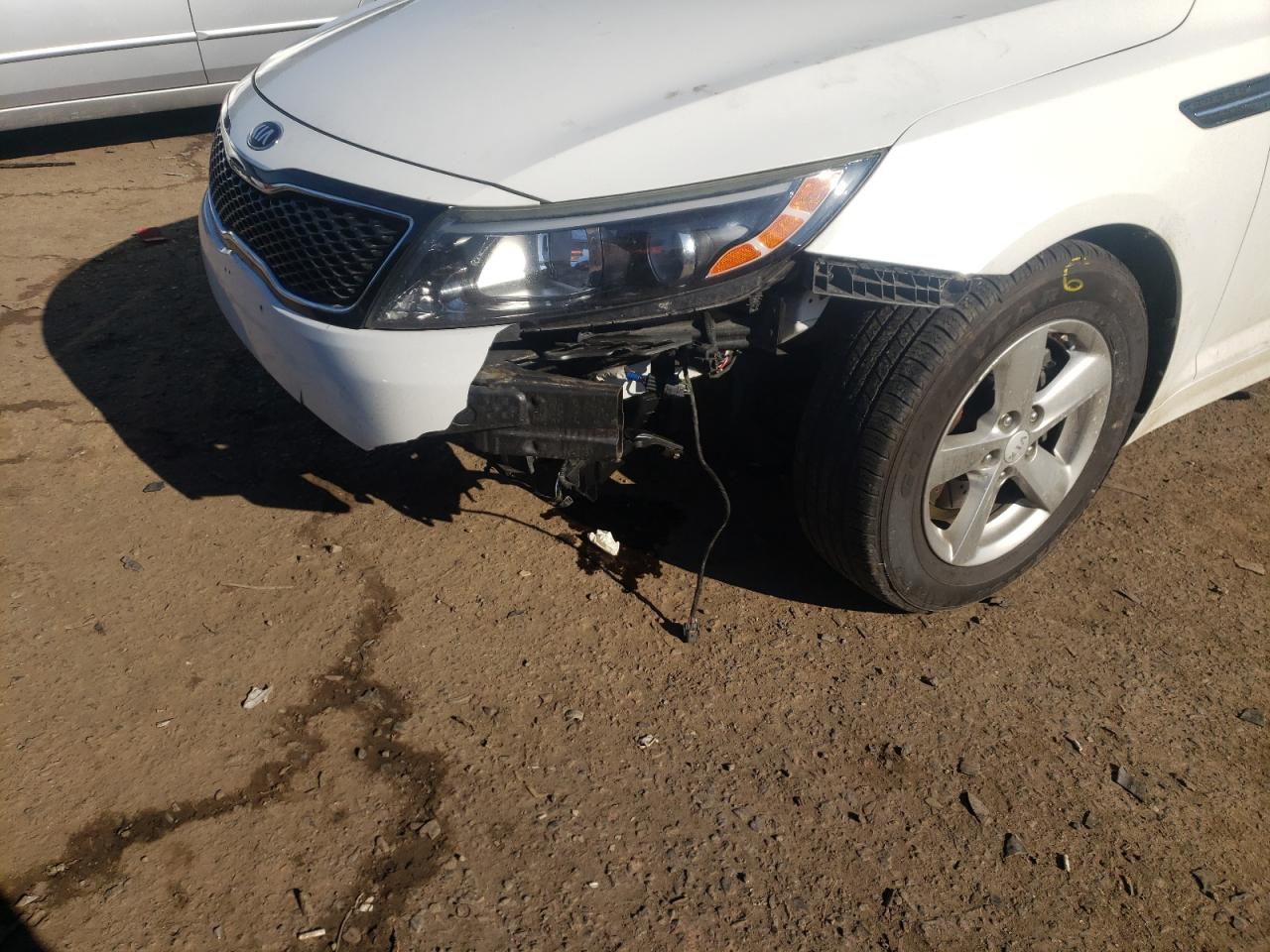 Photo 9 from auction – 2015 KIA OPTIMA with VIN 5XXGM4A72FG382691