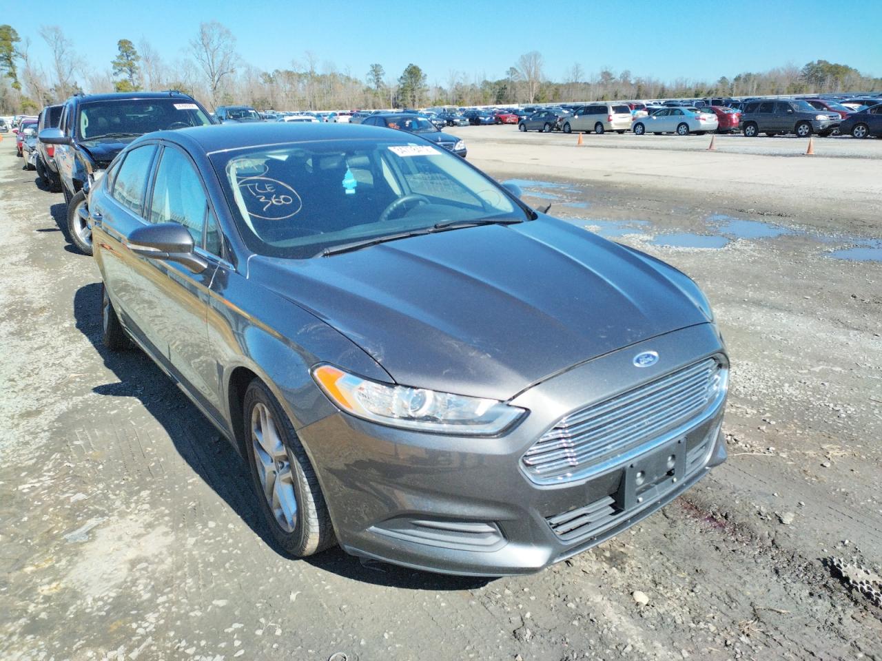 FORD FUSION SE 2015 with VIN 3FA6P0H78FR122014 - Photo from auction