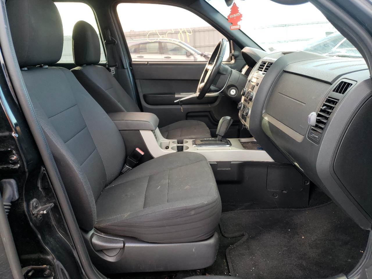Фото 5 с аукциона – 2011 FORD ESCAPE XLT с VIN 1FMCU0D75BKA92671