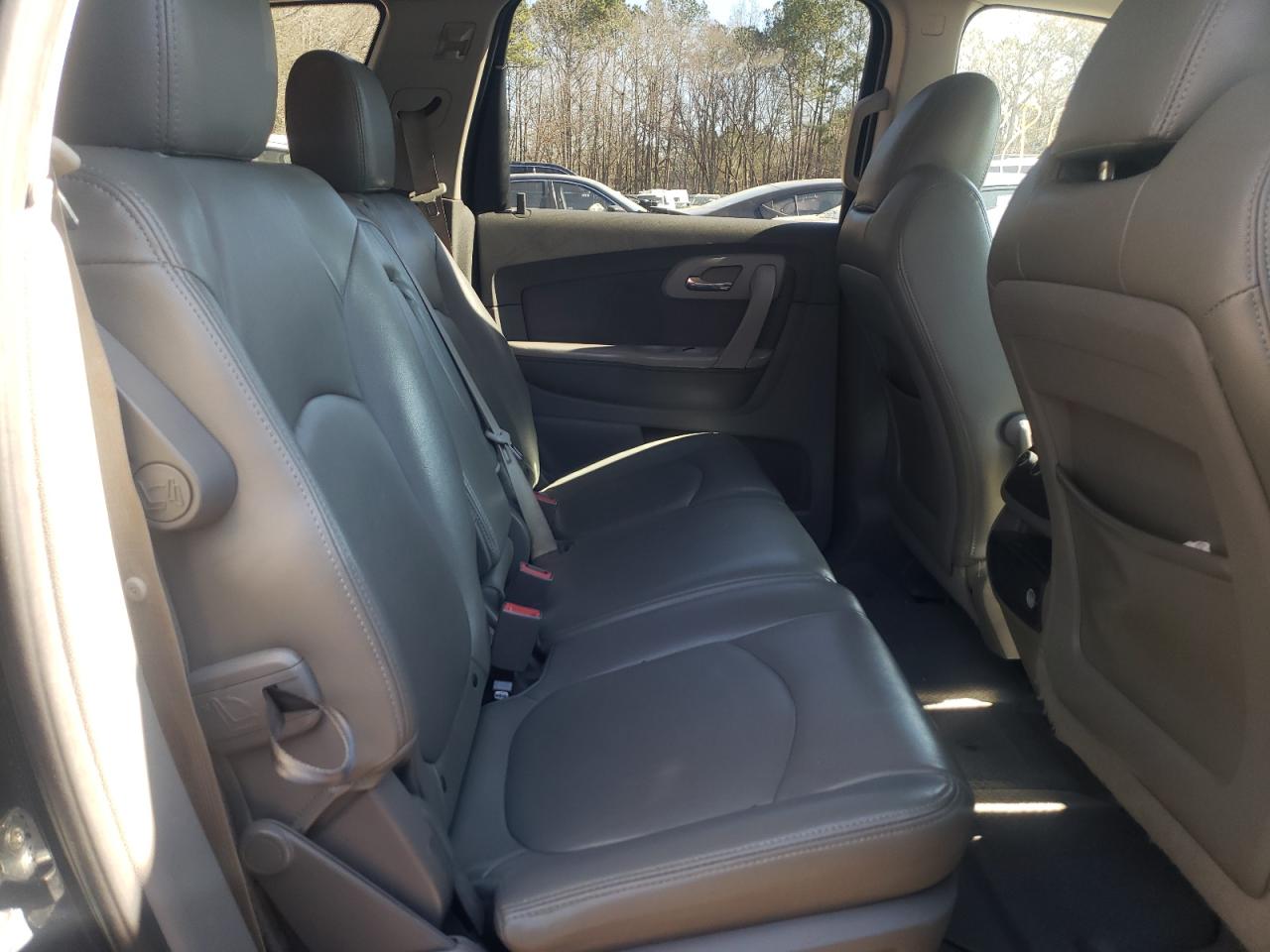 Photo 6 from auction – 2012 CHEVROLET TRAVERSE L with VIN 1GNKRFED5CJ161186