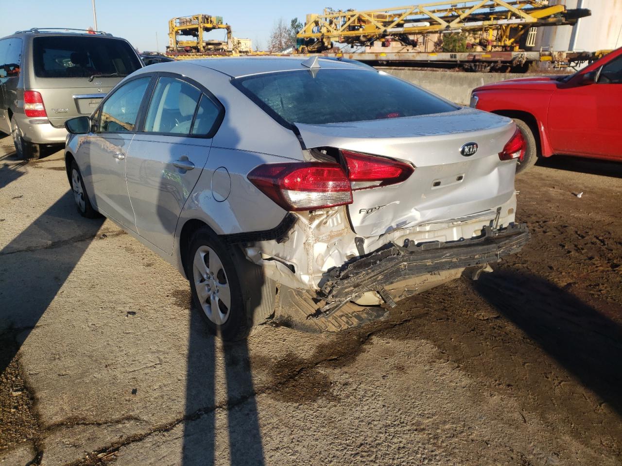 Photo 3 from auction – 2017 KIA FORTE LX with VIN 3KPFK4A73HE089492