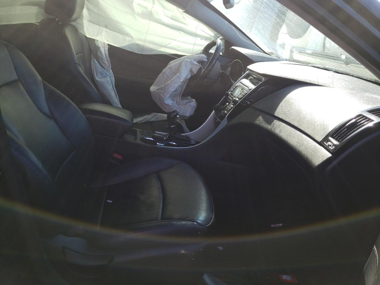 Photo 5 from auction – 2013 HYUNDAI SONATA SE with VIN 5NPEC4AC8DH542601
