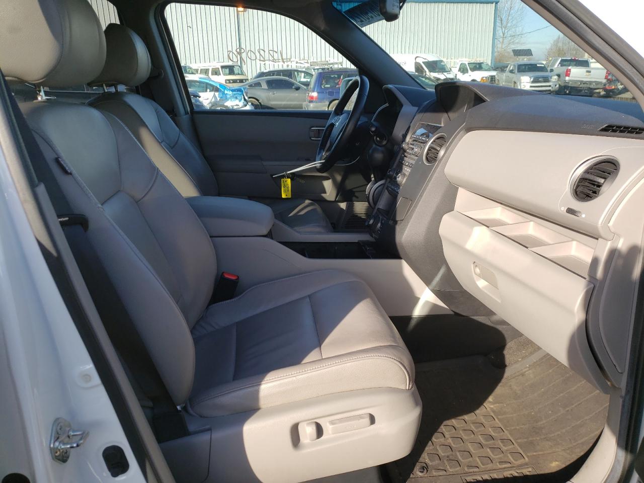 Photo 5 from auction – 2012 HONDA PILOT TOUR with VIN 5FNYF4H98CB069794