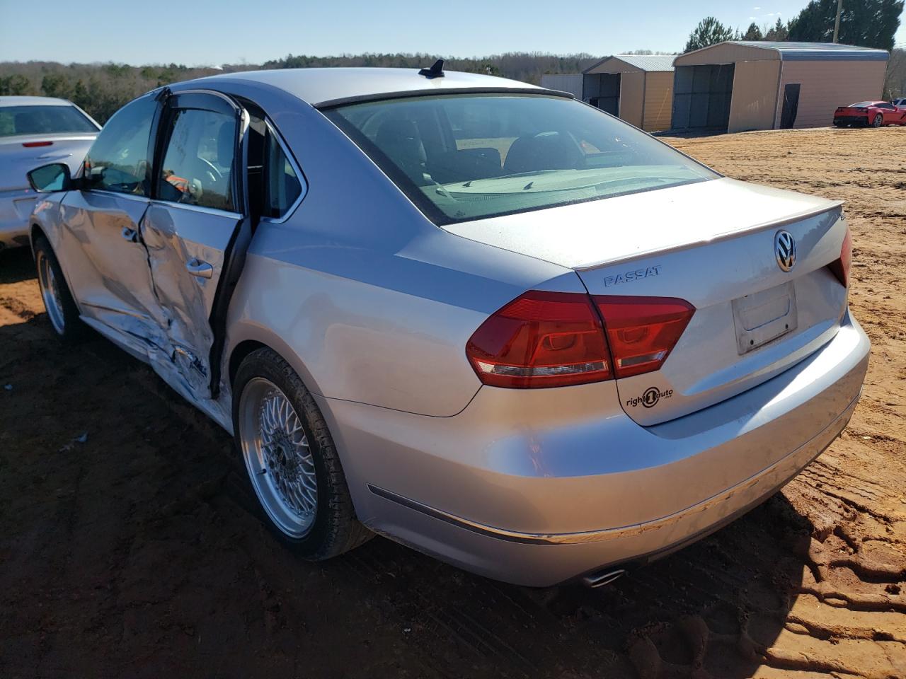 Photo 3 from auction – 2013 VOLKSWAGEN PASSAT SEL with VIN 1VWCM7A33DC056602