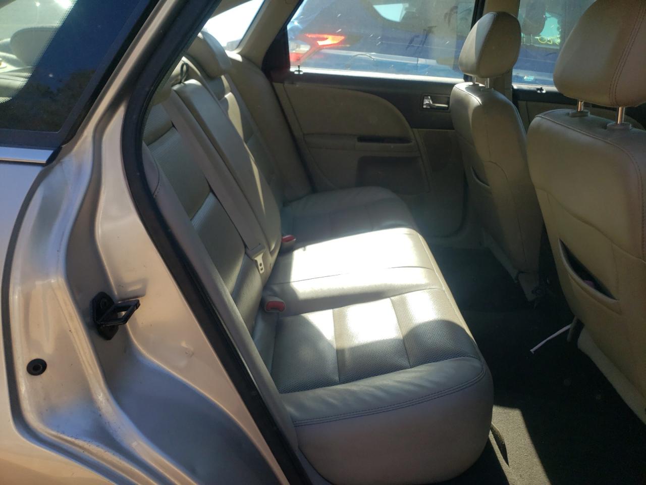 Photo 6 from auction – 2008 FORD TAURUS LIM with VIN 1FAHP25W28G118860