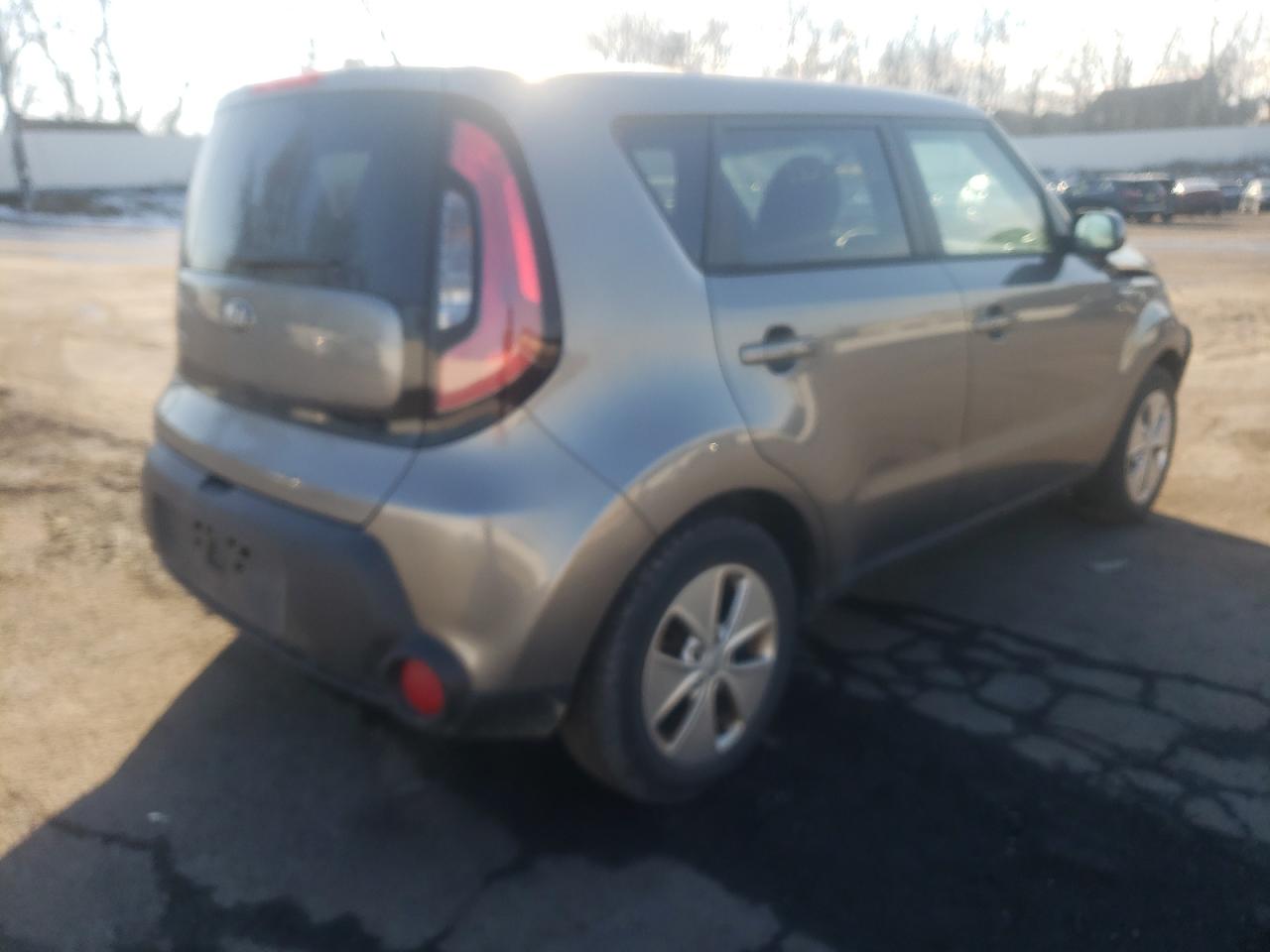 Photo 4 from auction – 2014 KIA SOUL with VIN KNDJN2A22E7107440