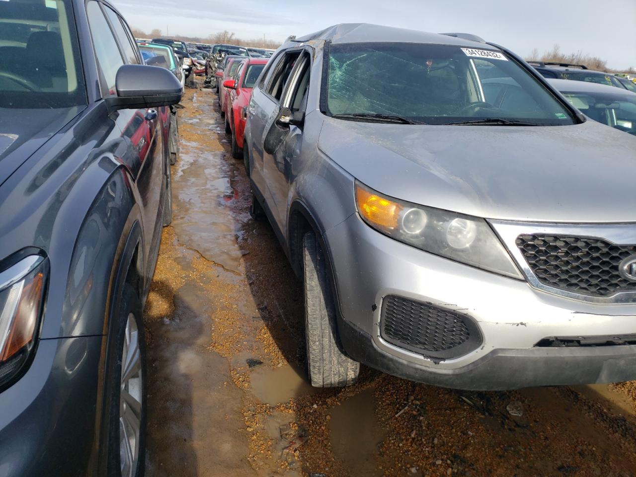 KIA SORENTO BA 2011 with VIN 5XYKT4A28BG045563 - Photo from auction