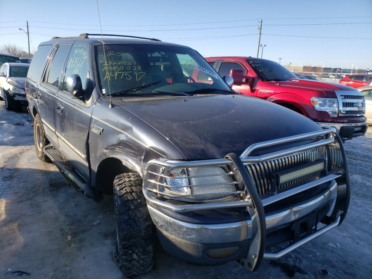FORD EXPEDITION 1999 with VIN 1FMPU18L1XLA47517 - Photo from auction