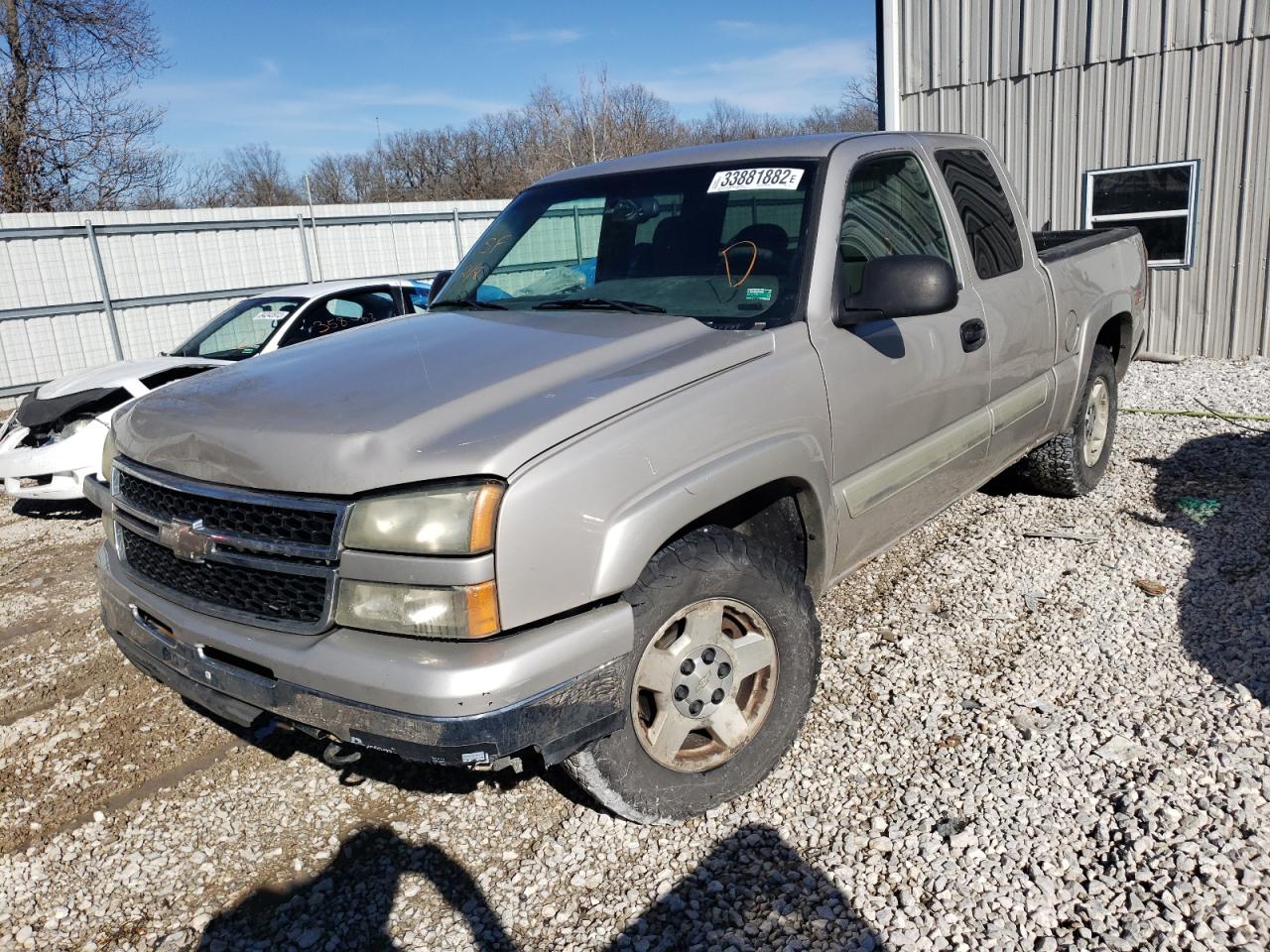 Photo 2 from auction – 2006 CHEVROLET SILVERADO with VIN 1GCEK19T46Z177223