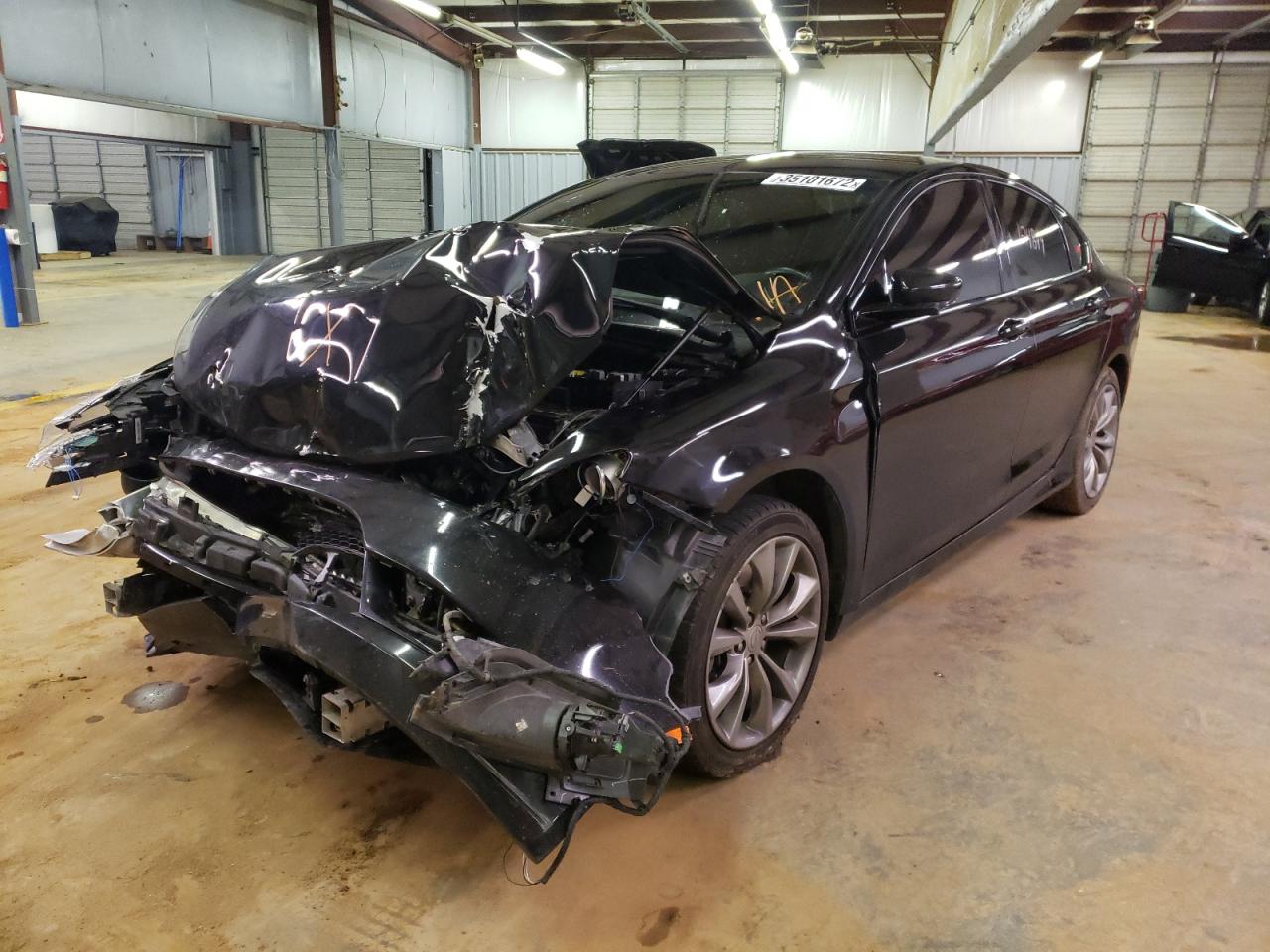 Photo 2 from auction – 2016 CHRYSLER 200 S with VIN 1C3CCCBG1GN107642