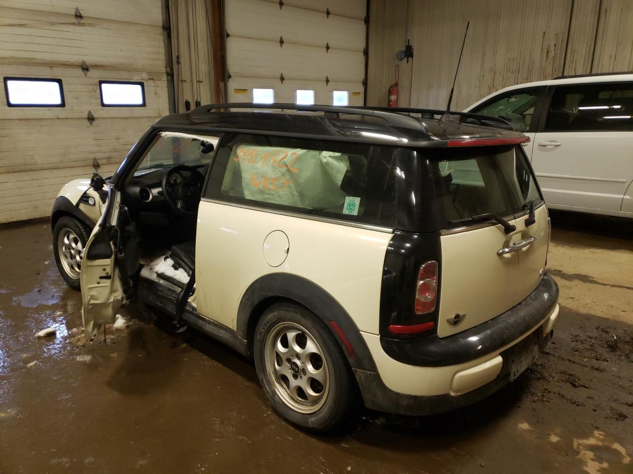 Photo 3 from auction – 2014 MINI COOPER CLU with VIN WMWZF3C58ET571625