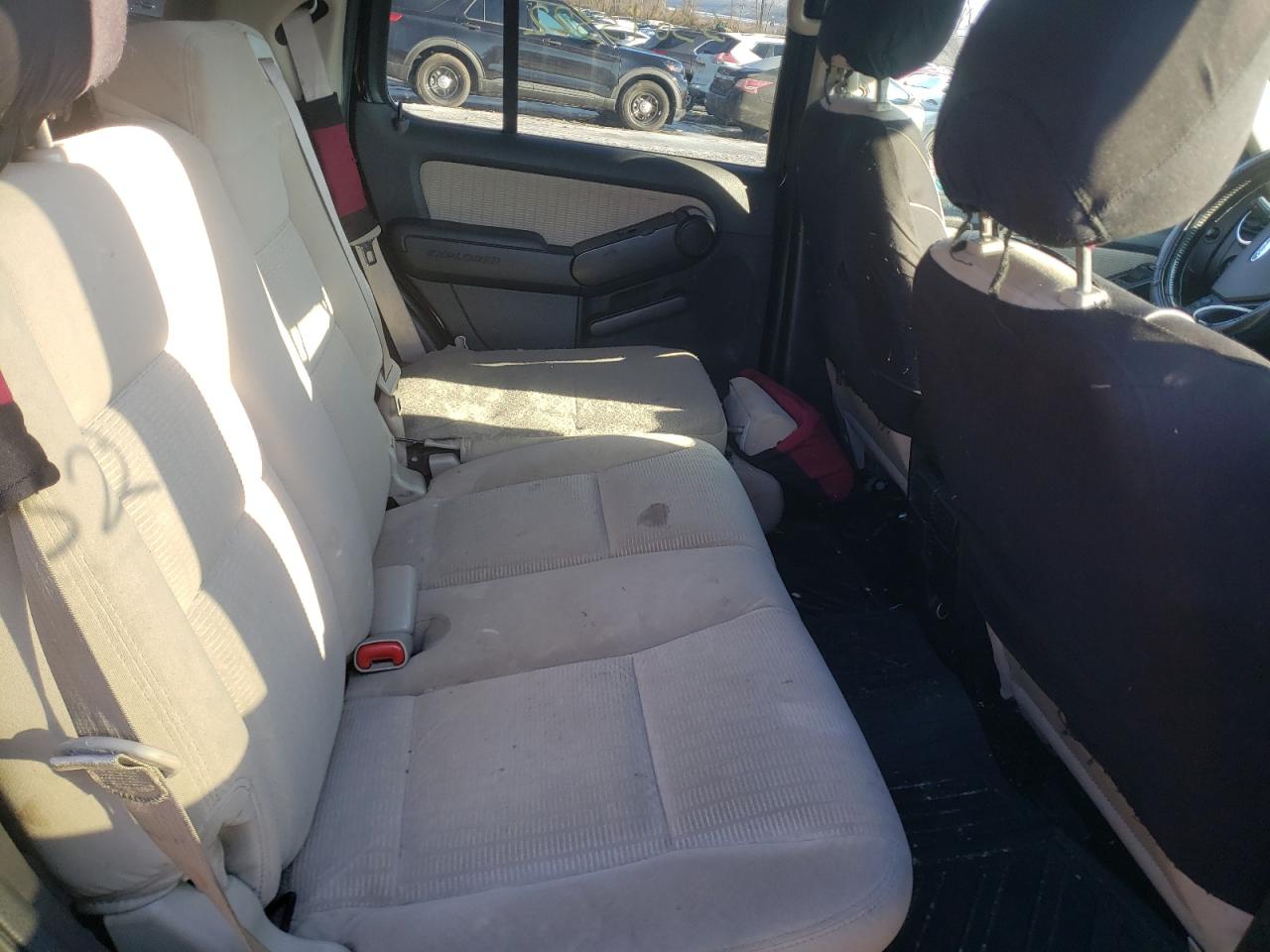 Photo 6 from auction – 2008 FORD EXPLORER X with VIN 1FMEU73E08UA57275