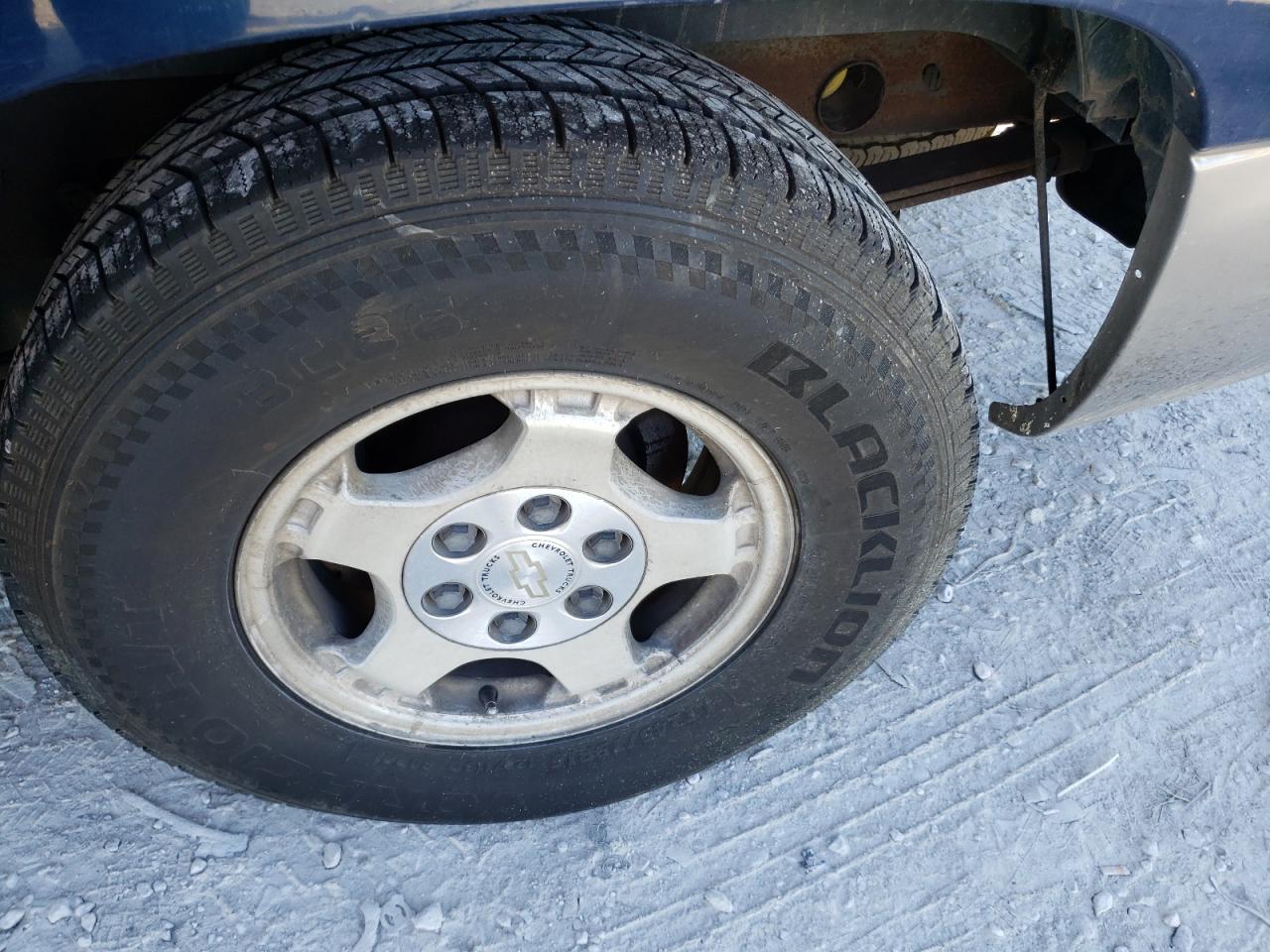 Photo 10 from auction – 1999 CHEVROLET SILVERADO with VIN 2GCEC19T1X1164632