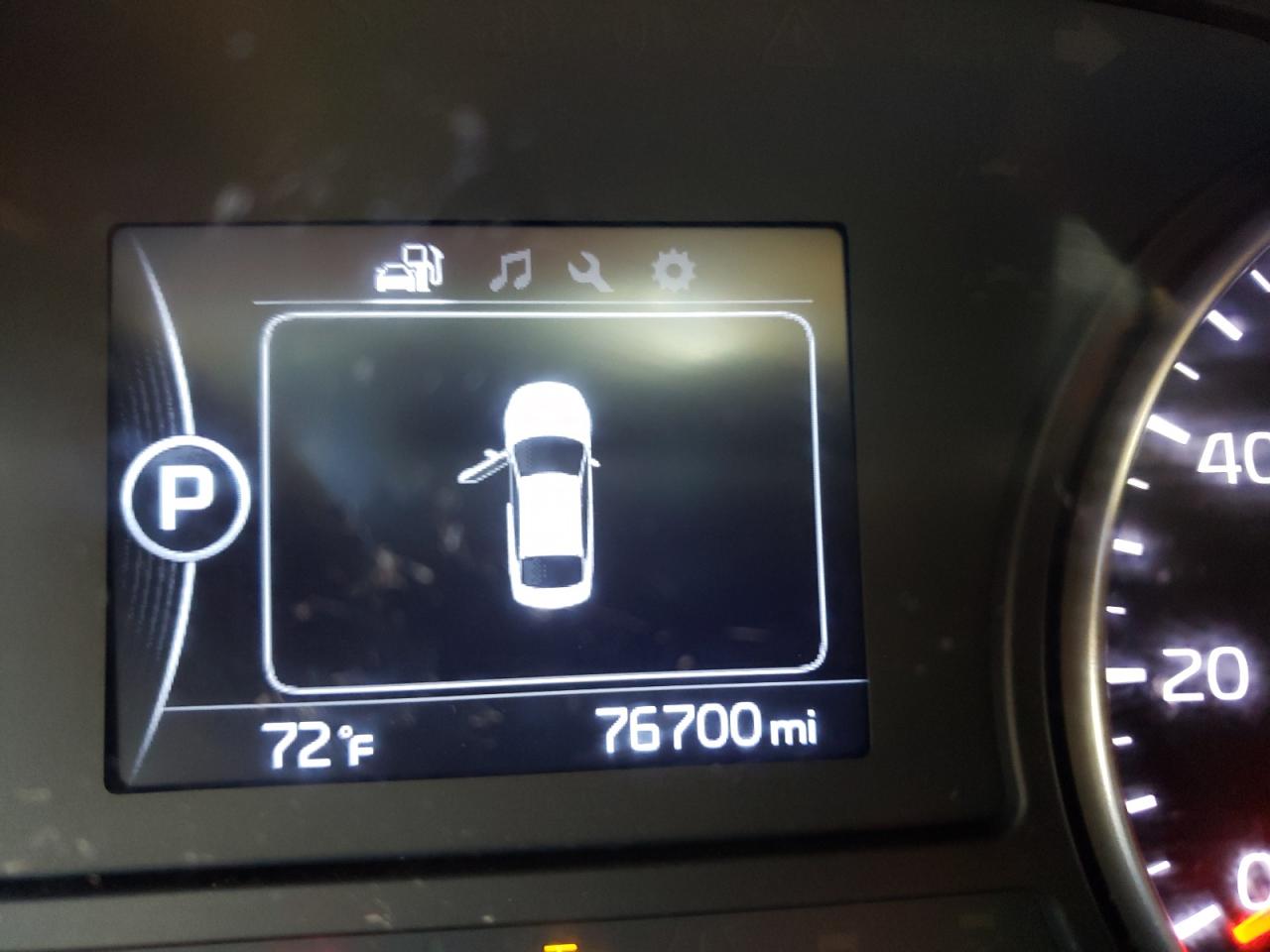 Photo 8 from auction – 2017 KIA OPTIMA EX with VIN 5XXGU4L34HG158285
