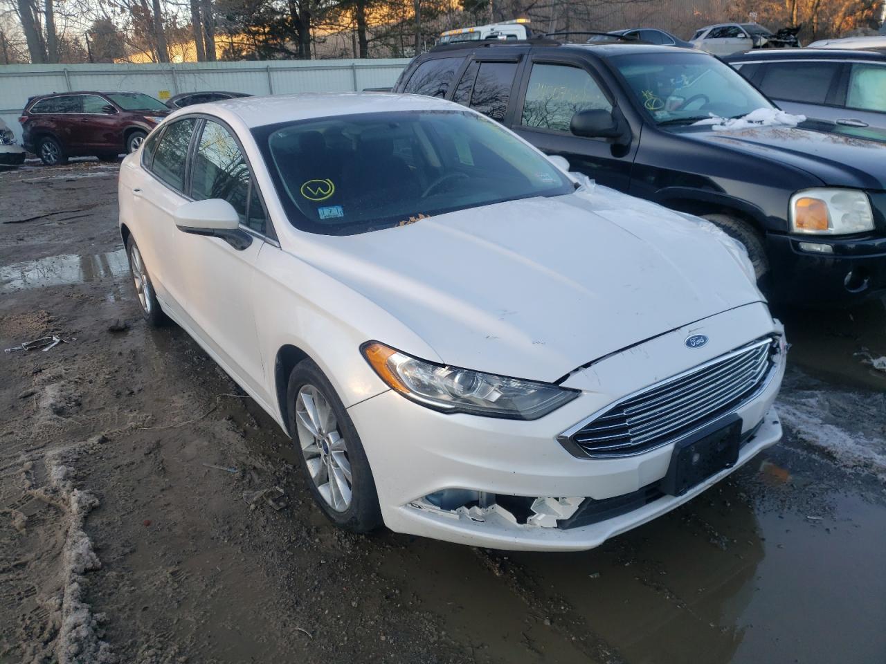 FORD FUSION SE 2017 with VIN 3FA6P0HD4HR169565 - Photo from auction