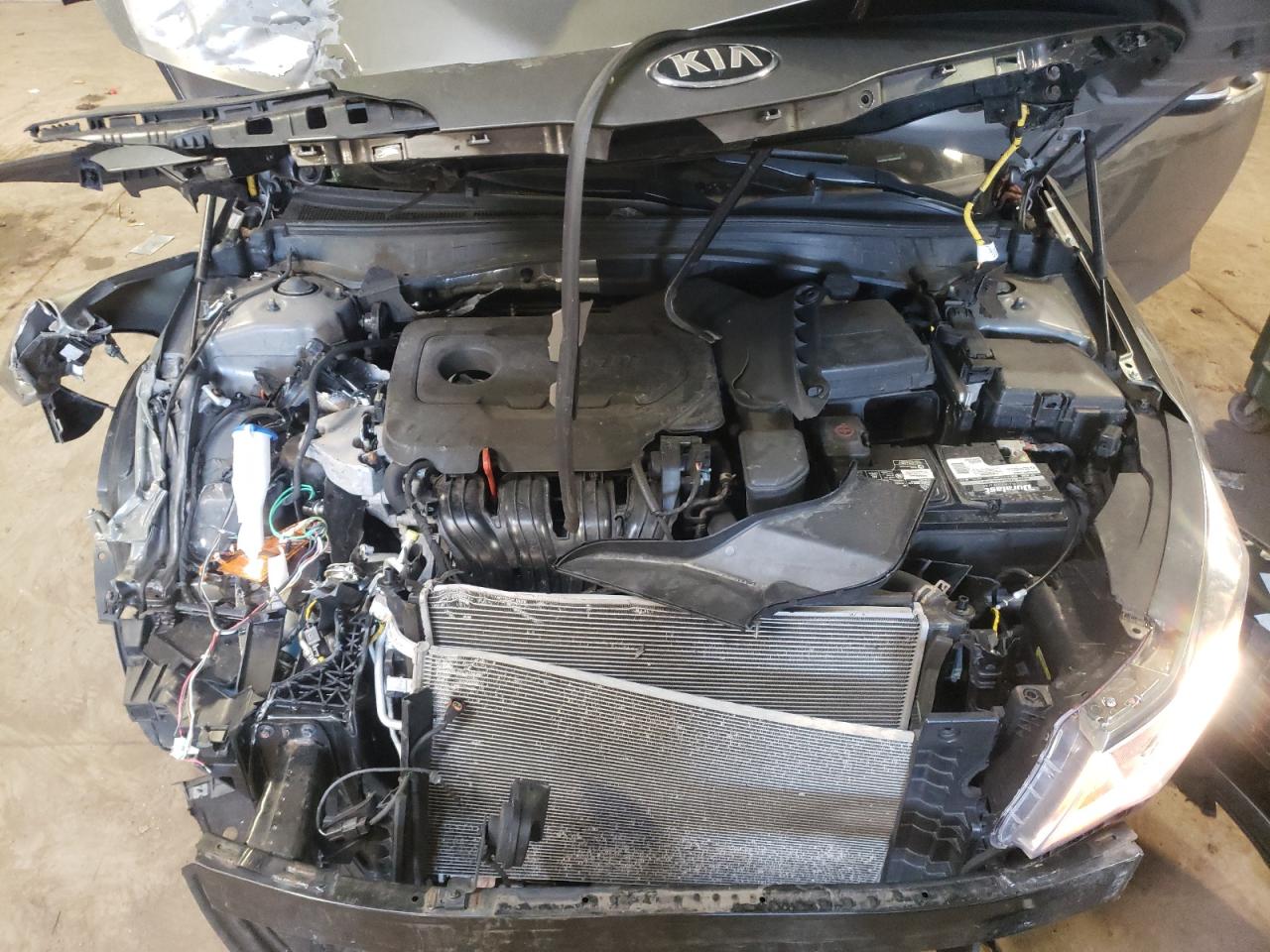 Photo 7 from auction – 2016 KIA OPTIMA EX with VIN 5XXGU4L30GG089724