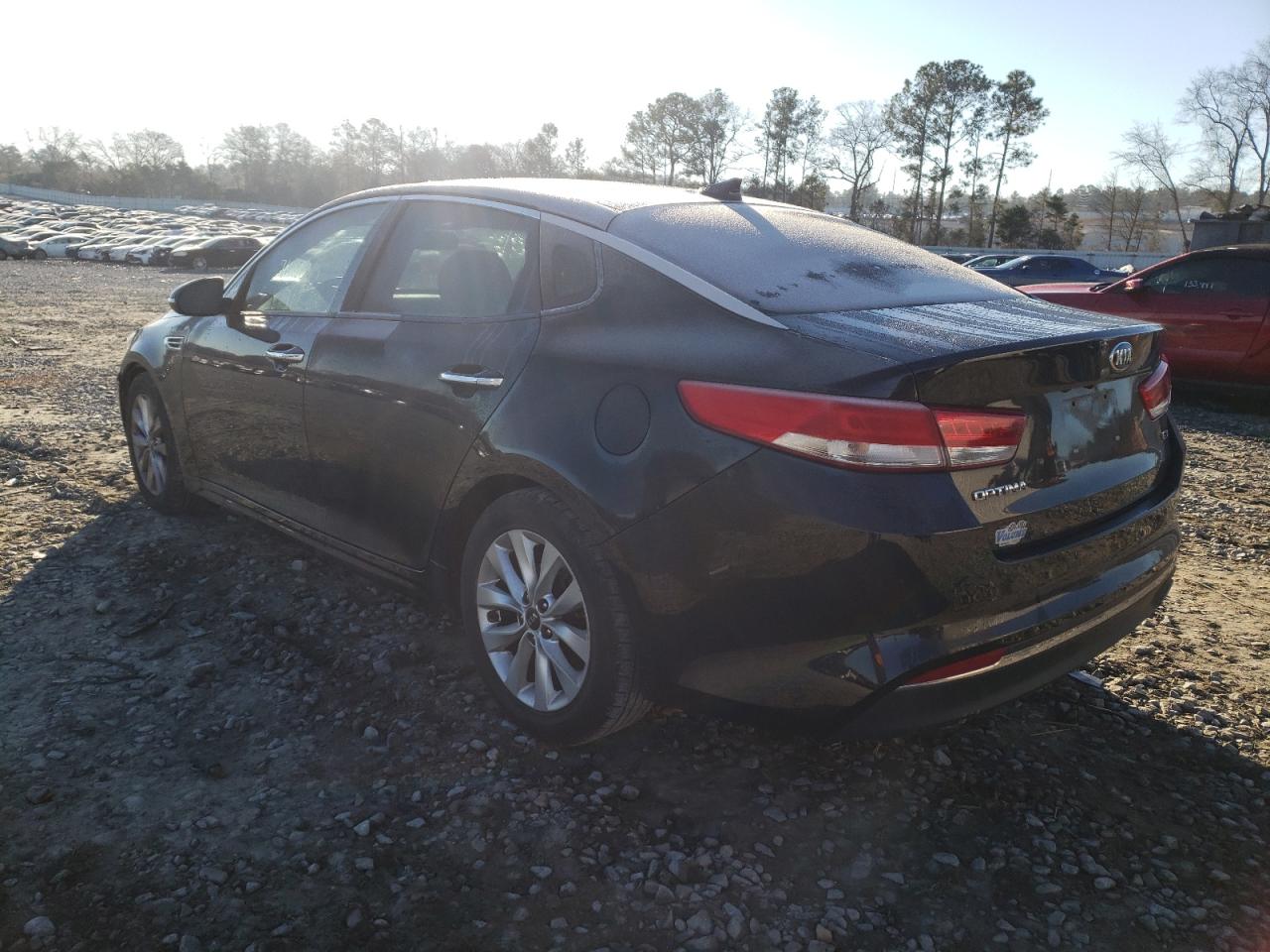 Photo 3 from auction – 2017 KIA OPTIMA EX with VIN 5XXGU4L34HG158285