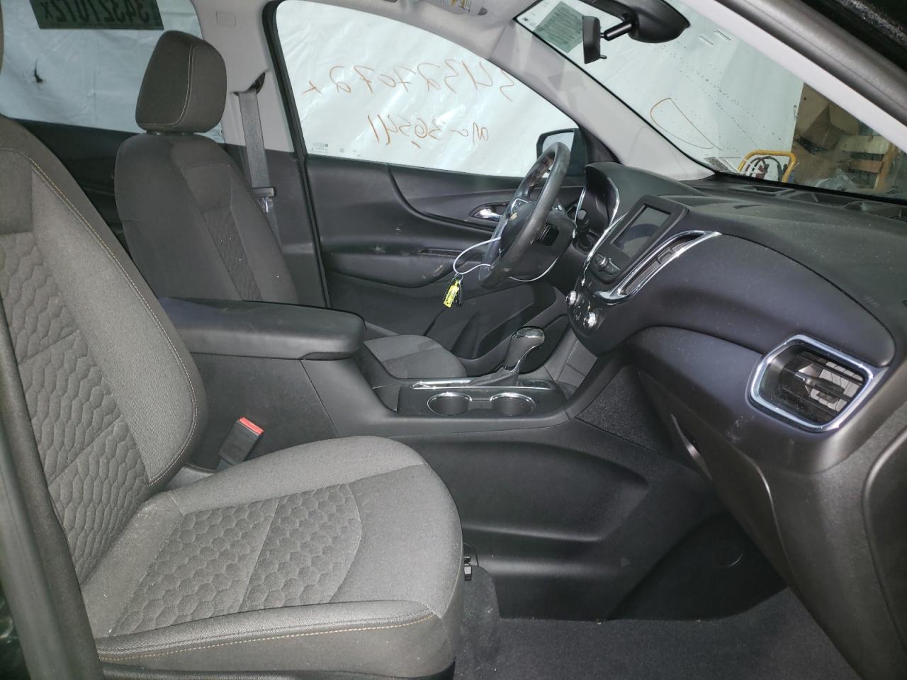 Photo 5 from auction – 2020 CHEVROLET EQUINOX LT with VIN 2GNAXTEV8L6222598