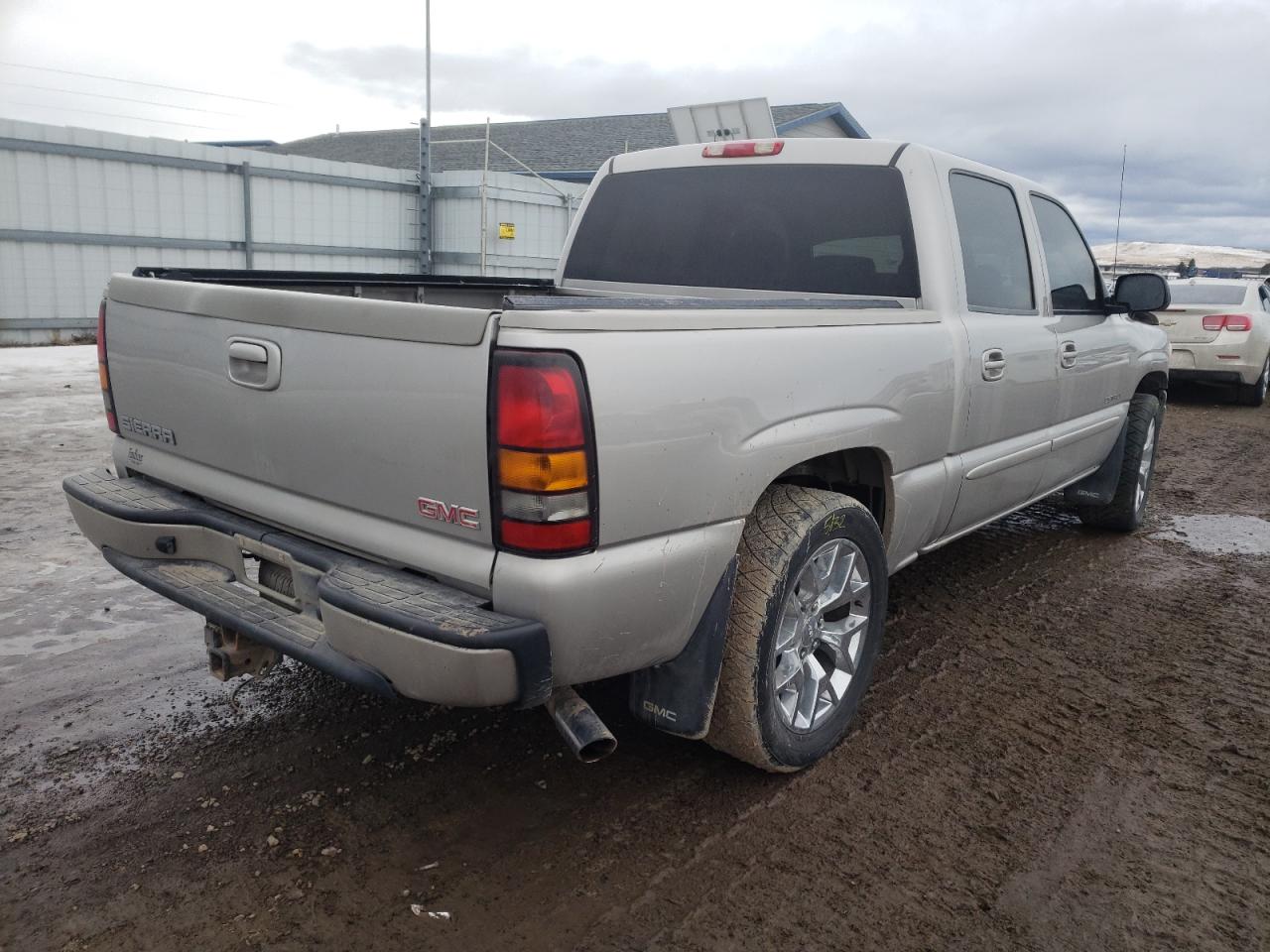 Photo 4 from auction – 2005 GMC SIERRA K15 with VIN 2GTEK63N251348310