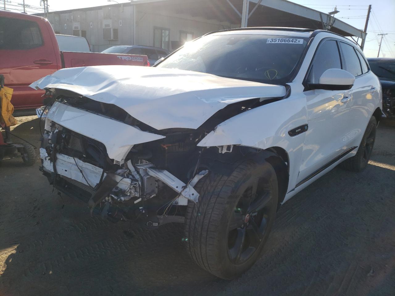 Photo 2 from auction – 2018 JAGUAR F-PACE R - with VIN SADCL2GX0JA293496