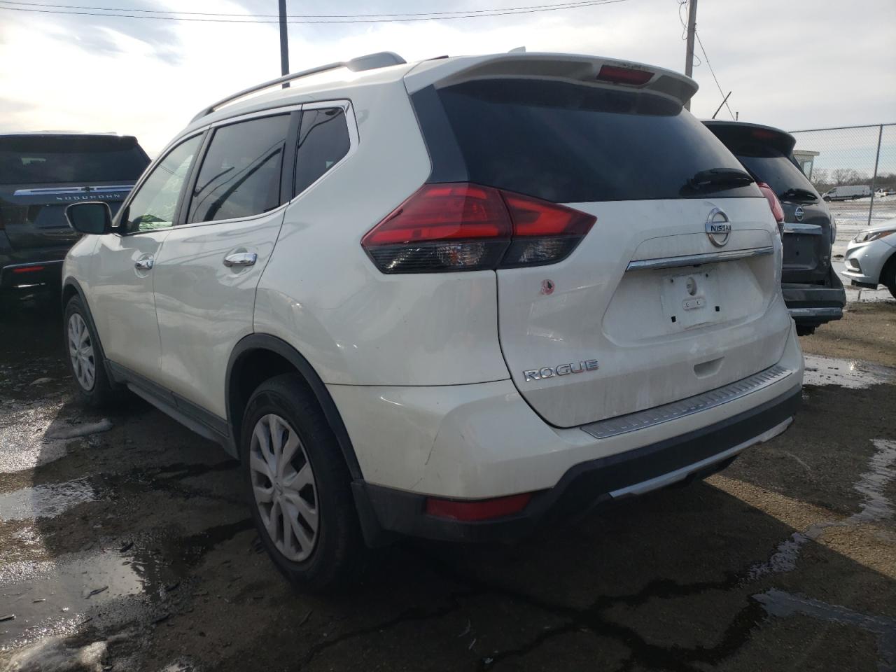 Photo 3 from auction – 2017 NISSAN ROGUE S with VIN 5N1AT2MT2HC793352