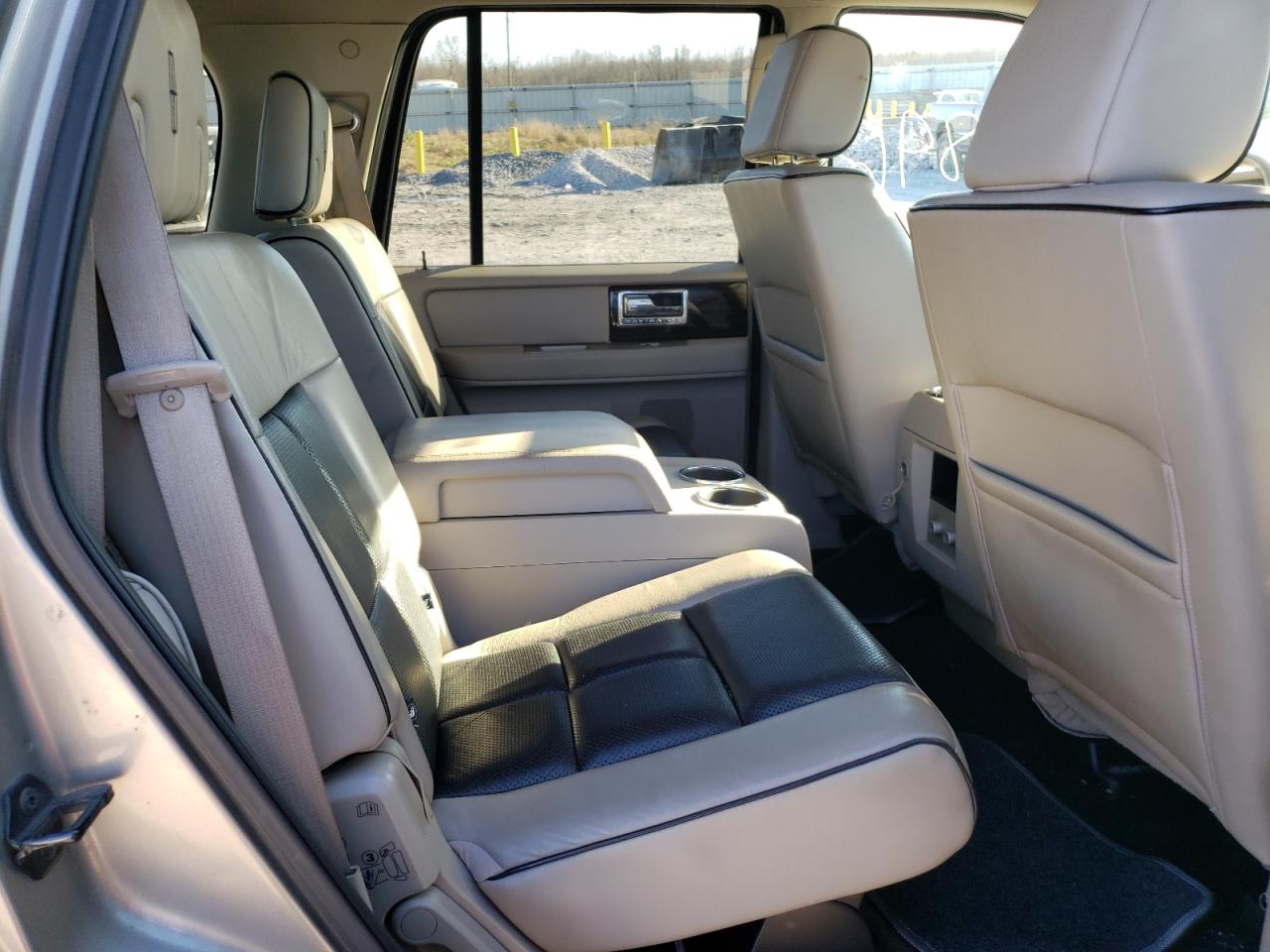 Photo 6 from auction – 2008 LINCOLN NAVIGATOR with VIN 5LMFU27568LJ21436