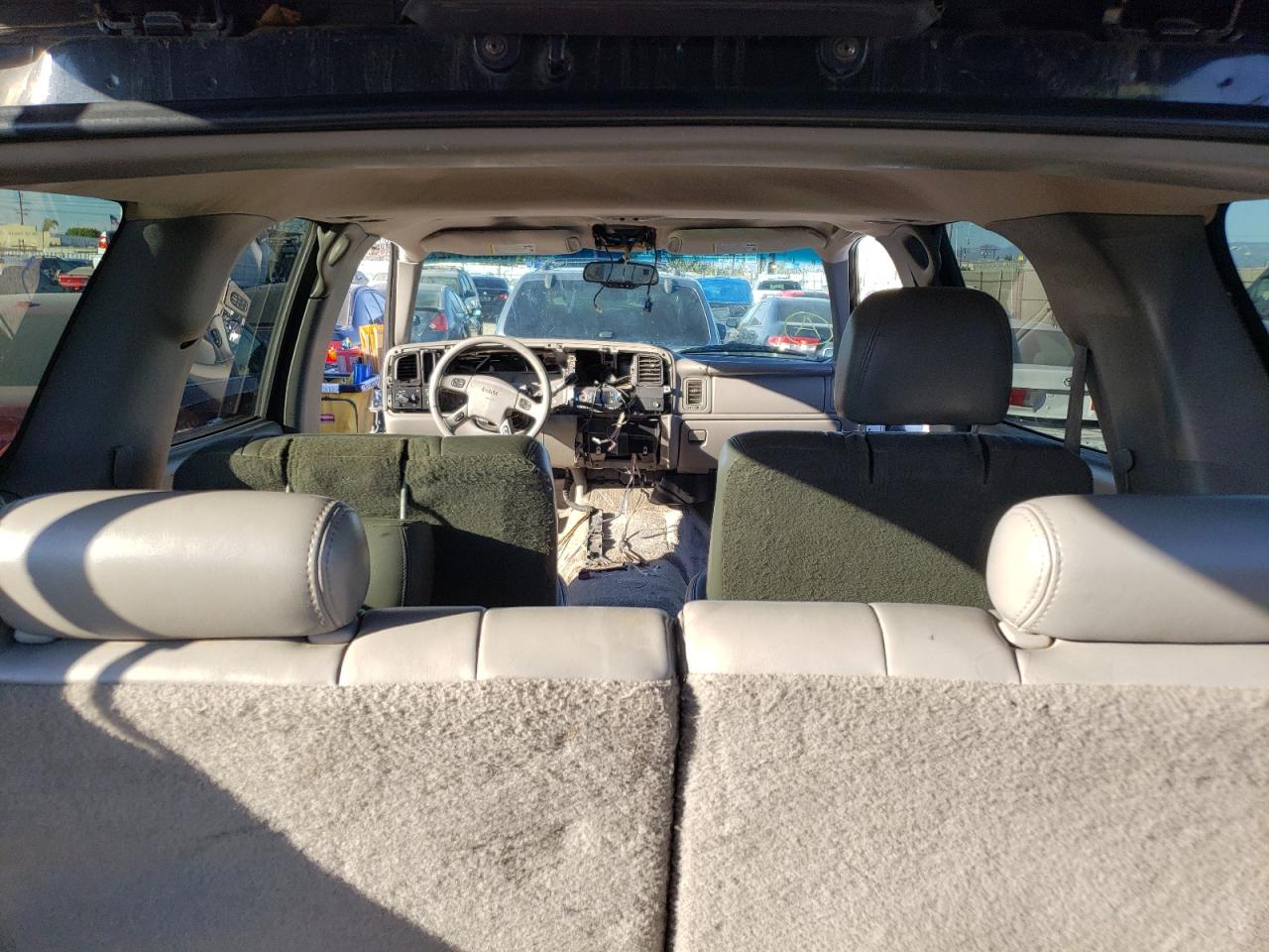 Photo 9 from auction – 2003 GMC YUKON with VIN 1GKEK63U83J122688