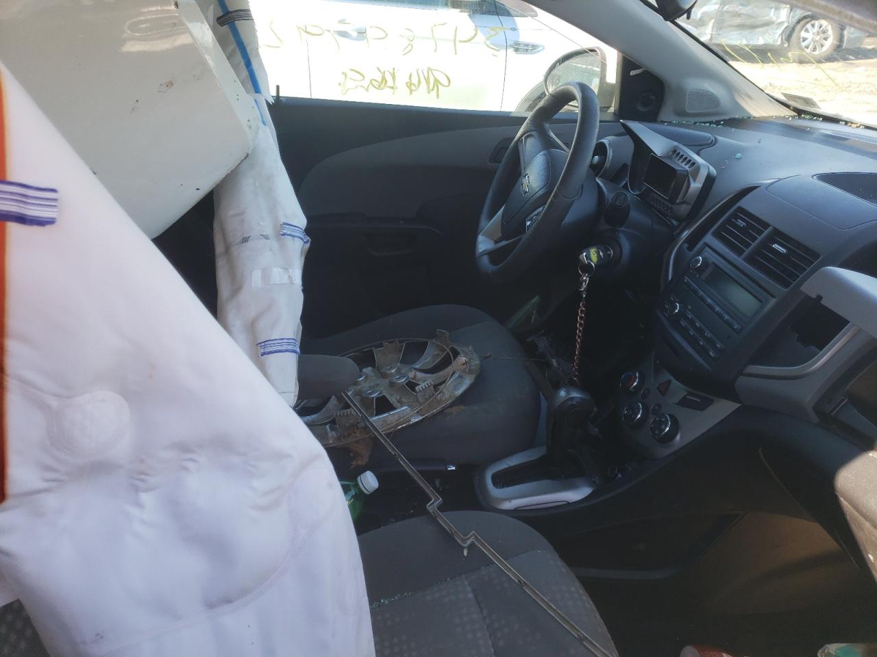 Photo 5 from auction – 2016 CHEVROLET SONIC LS with VIN 1G1JA6SH2G4174056