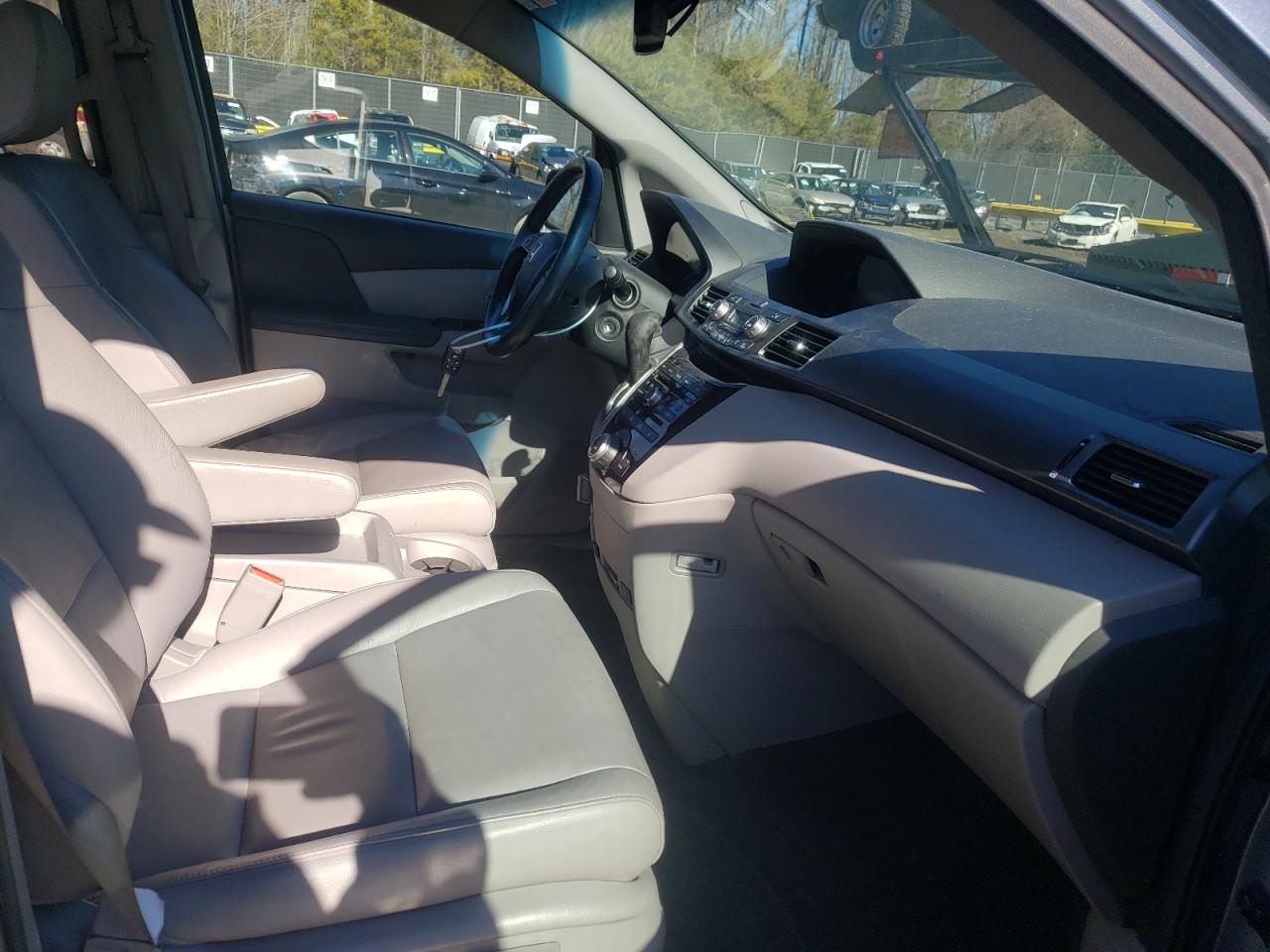 Photo 5 from auction – 2012 HONDA ODYSSEY EX with VIN 5FNRL5H66CB121044