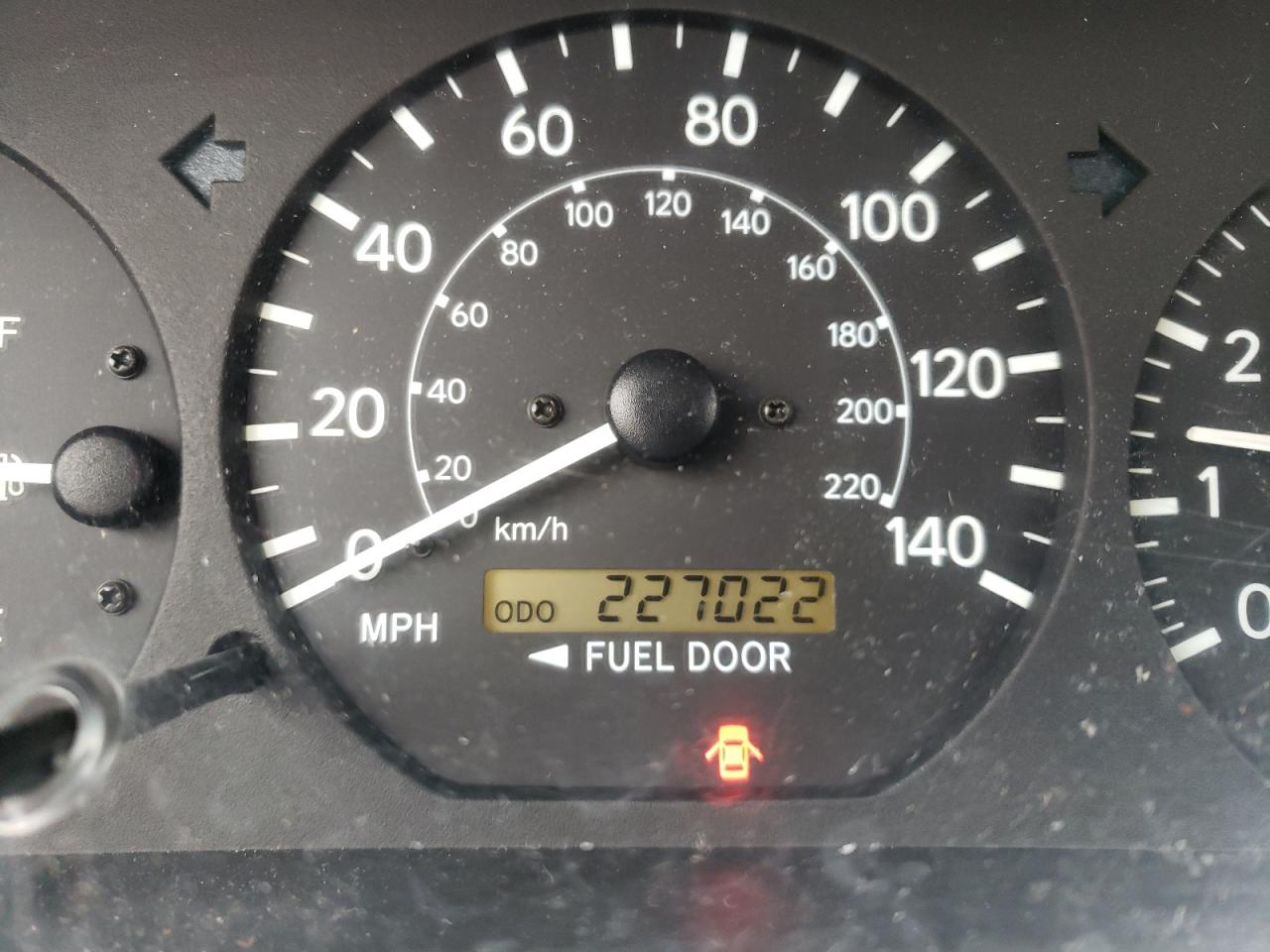 Photo 8 from auction – 2001 TOYOTA CAMRY LE with VIN 4T1BF22K91U119382