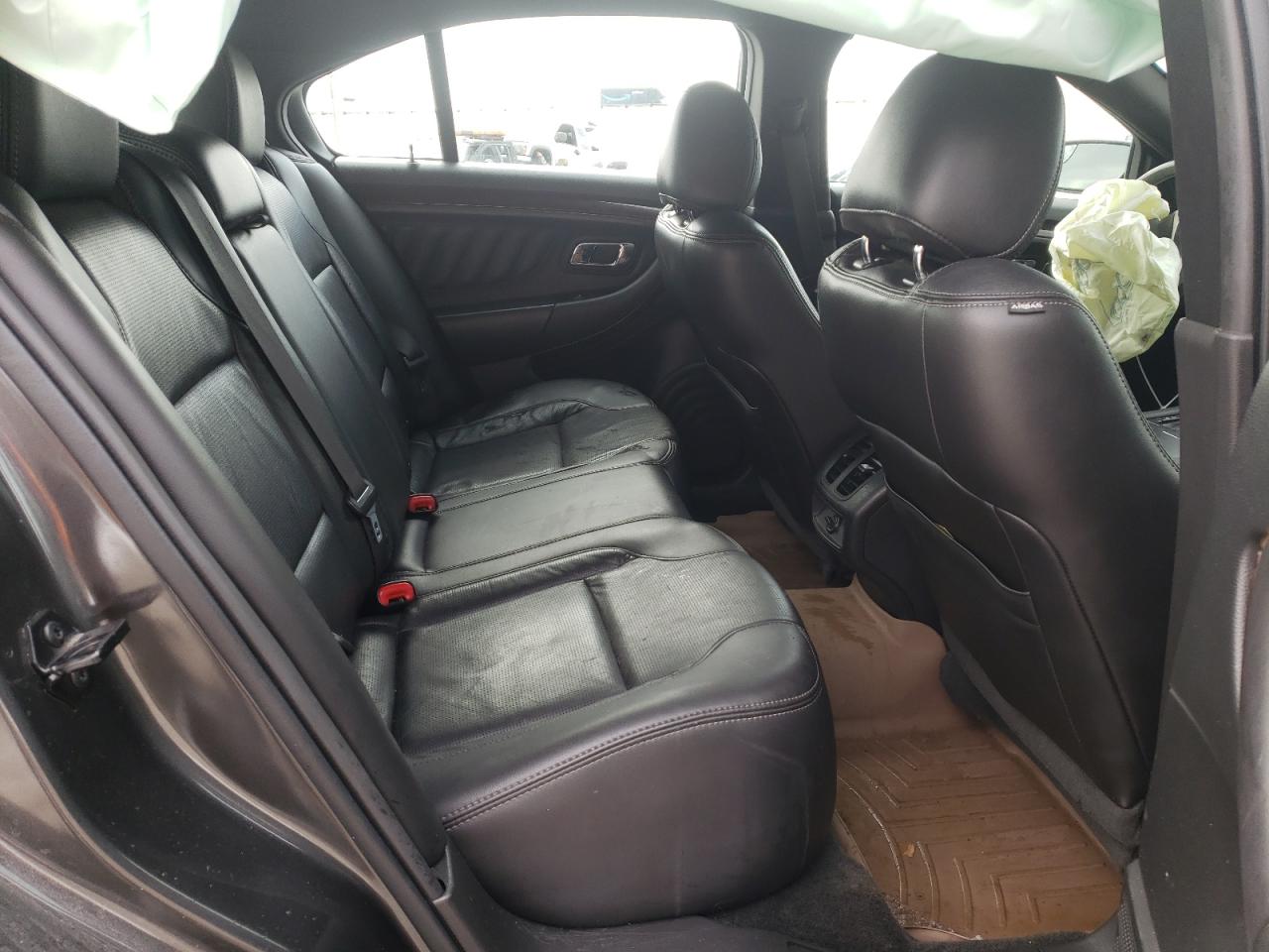 Photo 6 from auction – 2015 FORD TAURUS LIM with VIN 1FAHP2F82FG193958
