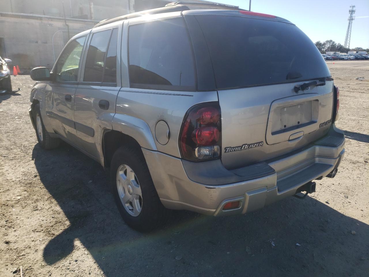 Photo 3 from auction – 2003 CHEVROLET TRAILBLAZE with VIN 1GNDT13S932156033