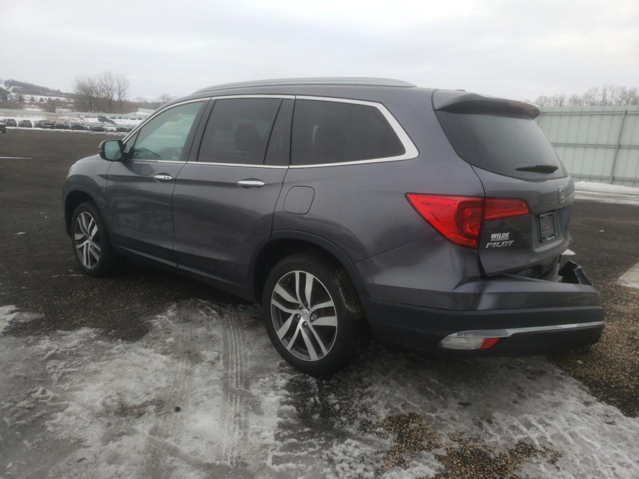 Photo 3 from auction – 2018 HONDA PILOT TOUR with VIN 5FNYF6H97JB009854
