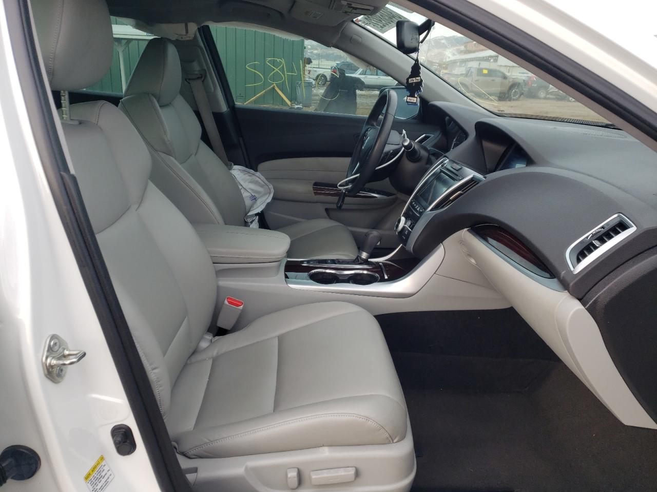 Photo 5 from auction – 2015 ACURA TLX with VIN 19UUB1F33FA018578