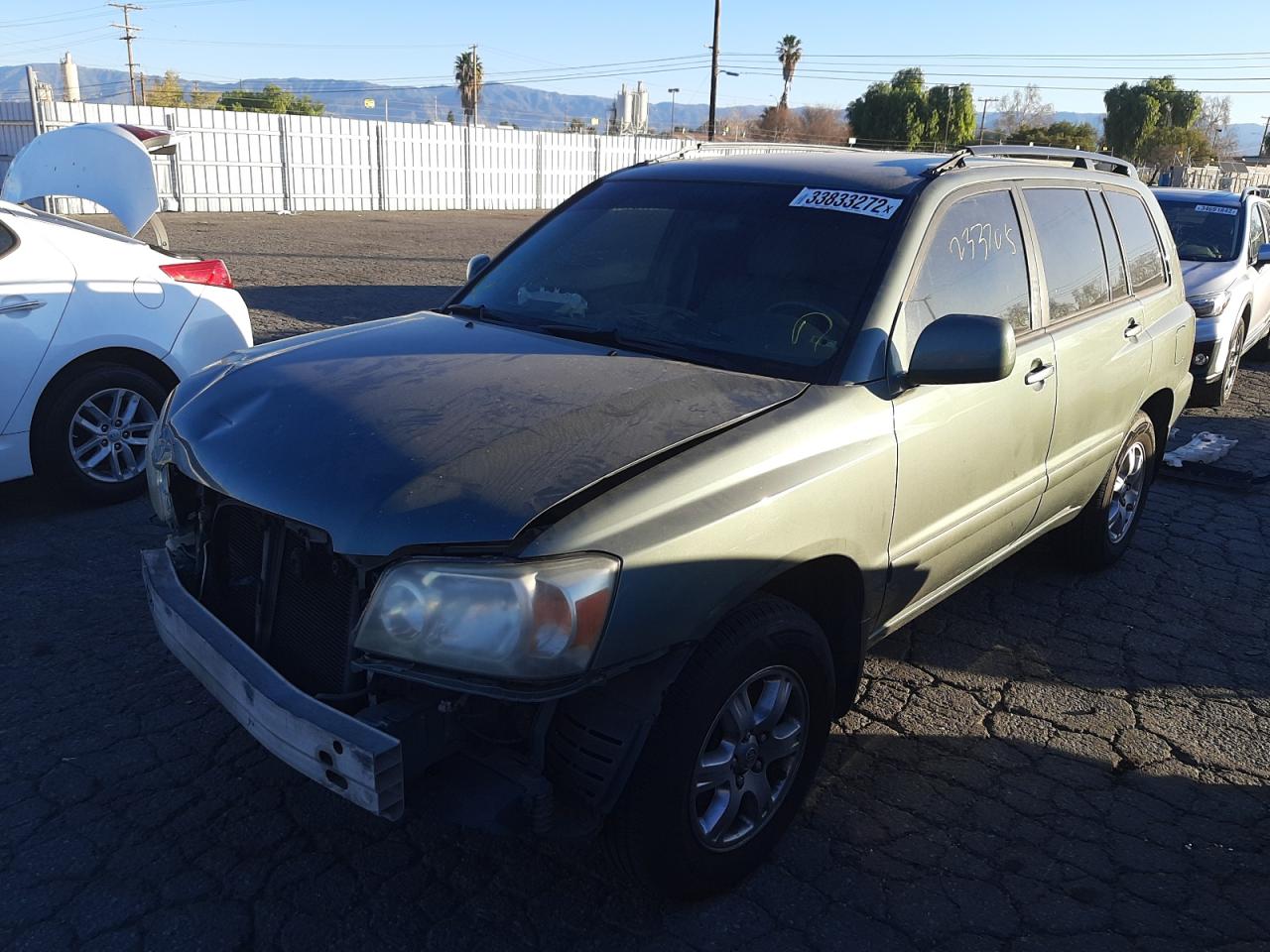 Foto 2 de la subasta – 2004 TOYOTA HIGHLANDER con VIN JTEDP21A840017968