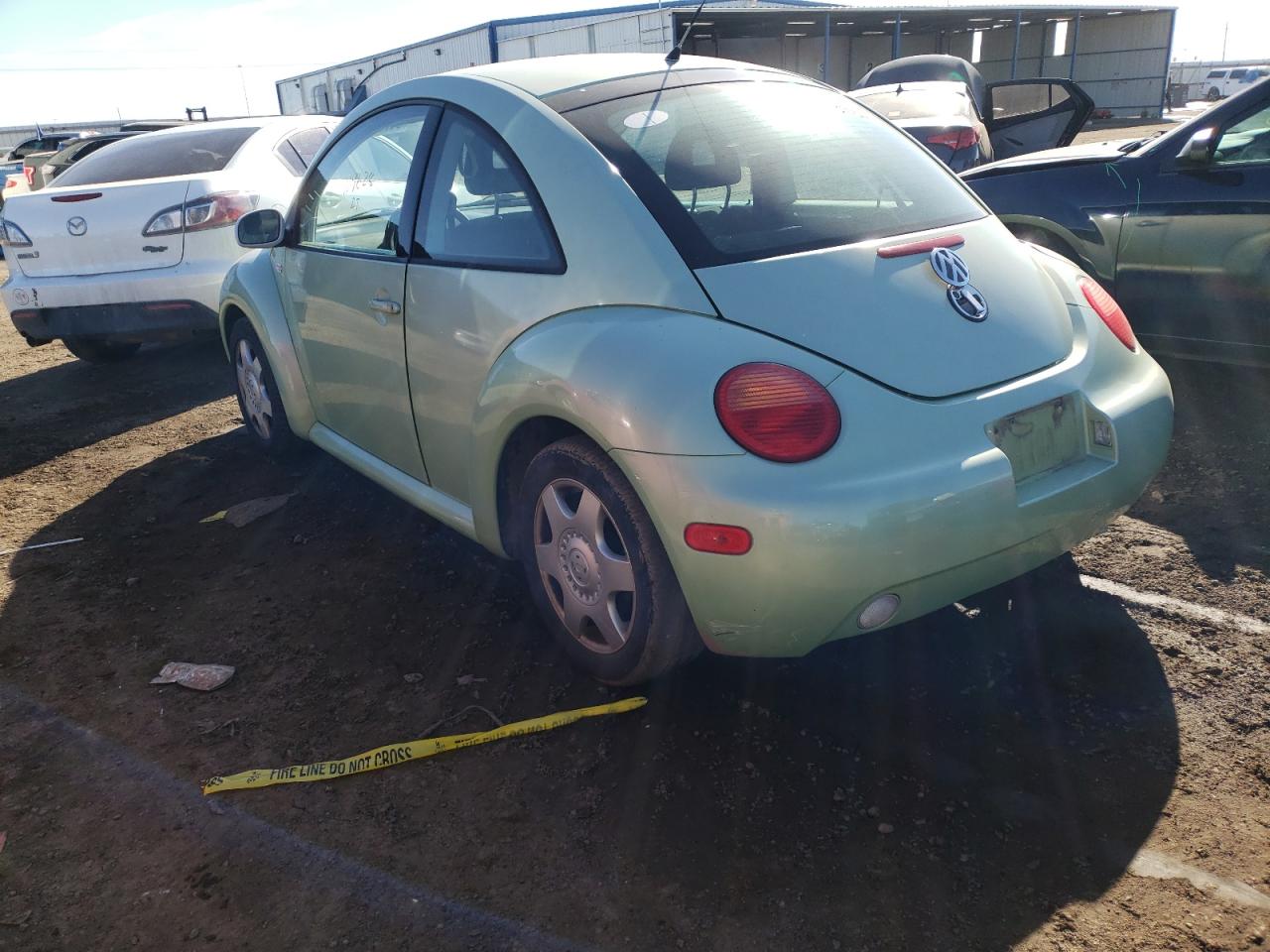 Photo 3 from auction – 2001 VOLKSWAGEN NEW BEETLE with VIN 3VWCD21C61M436451