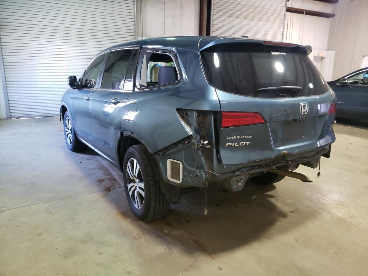 Photo 3 from auction – 2016 HONDA PILOT EXL with VIN 5FNYF5H53GB059733