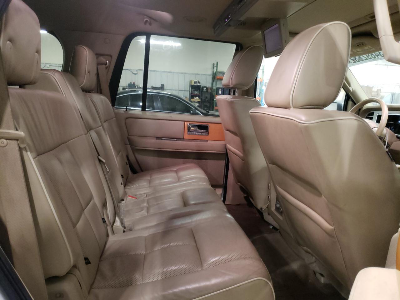Photo 6 from auction – 2009 LINCOLN NAVIGATOR with VIN 5LMFU28519EJ01888