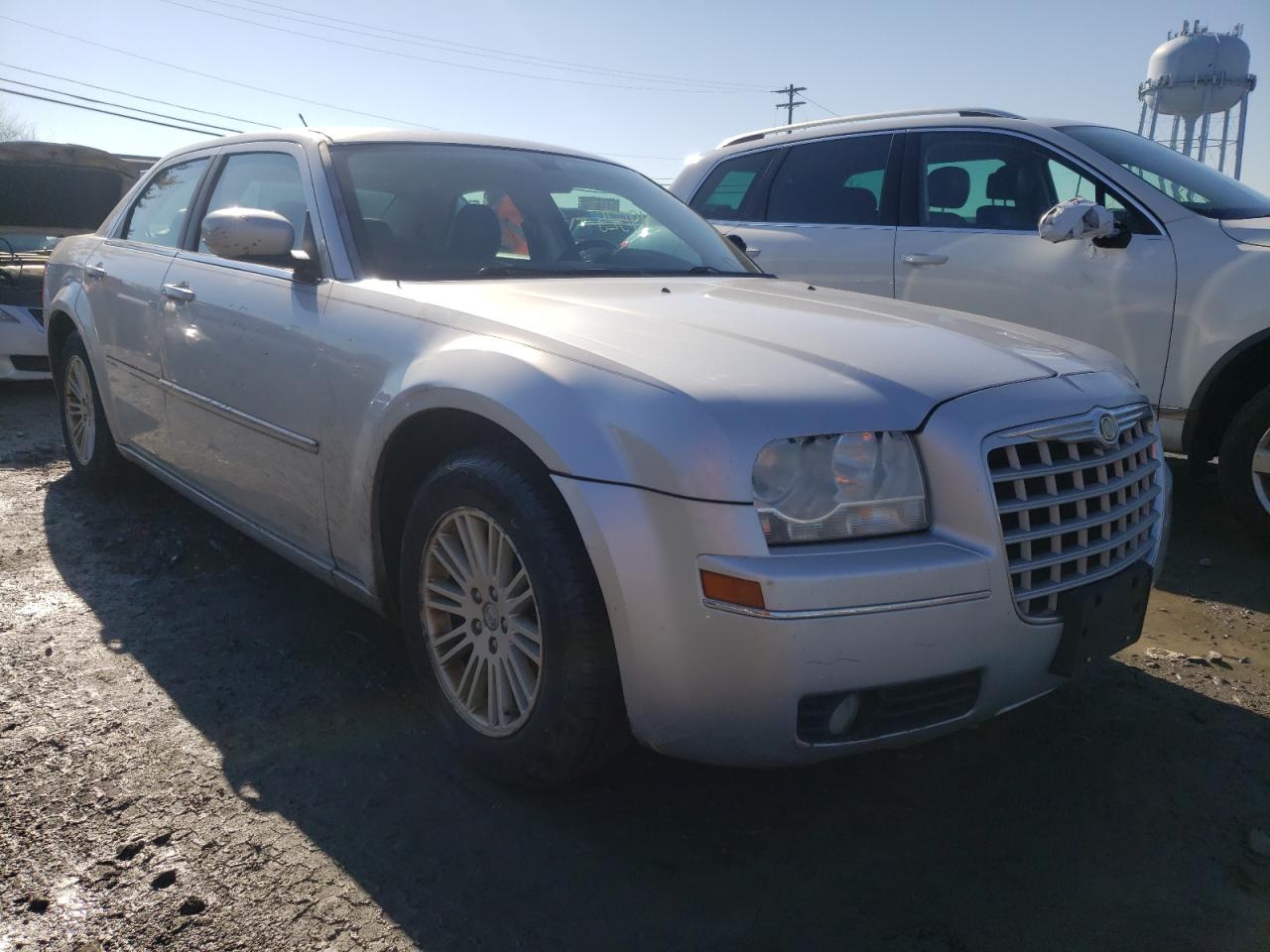 CHRYSLER 300 2008 with VIN 2C3KA53G58H217440 - Photo from auction
