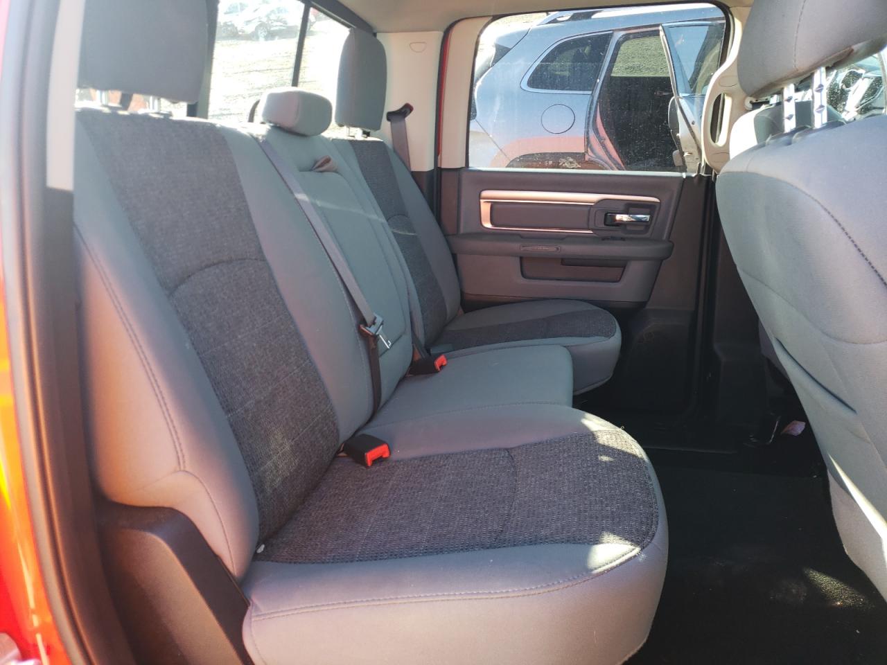 Photo 6 from auction – 2019 RAM 1500 CLASS with VIN 1C6RR7TT4KS577219