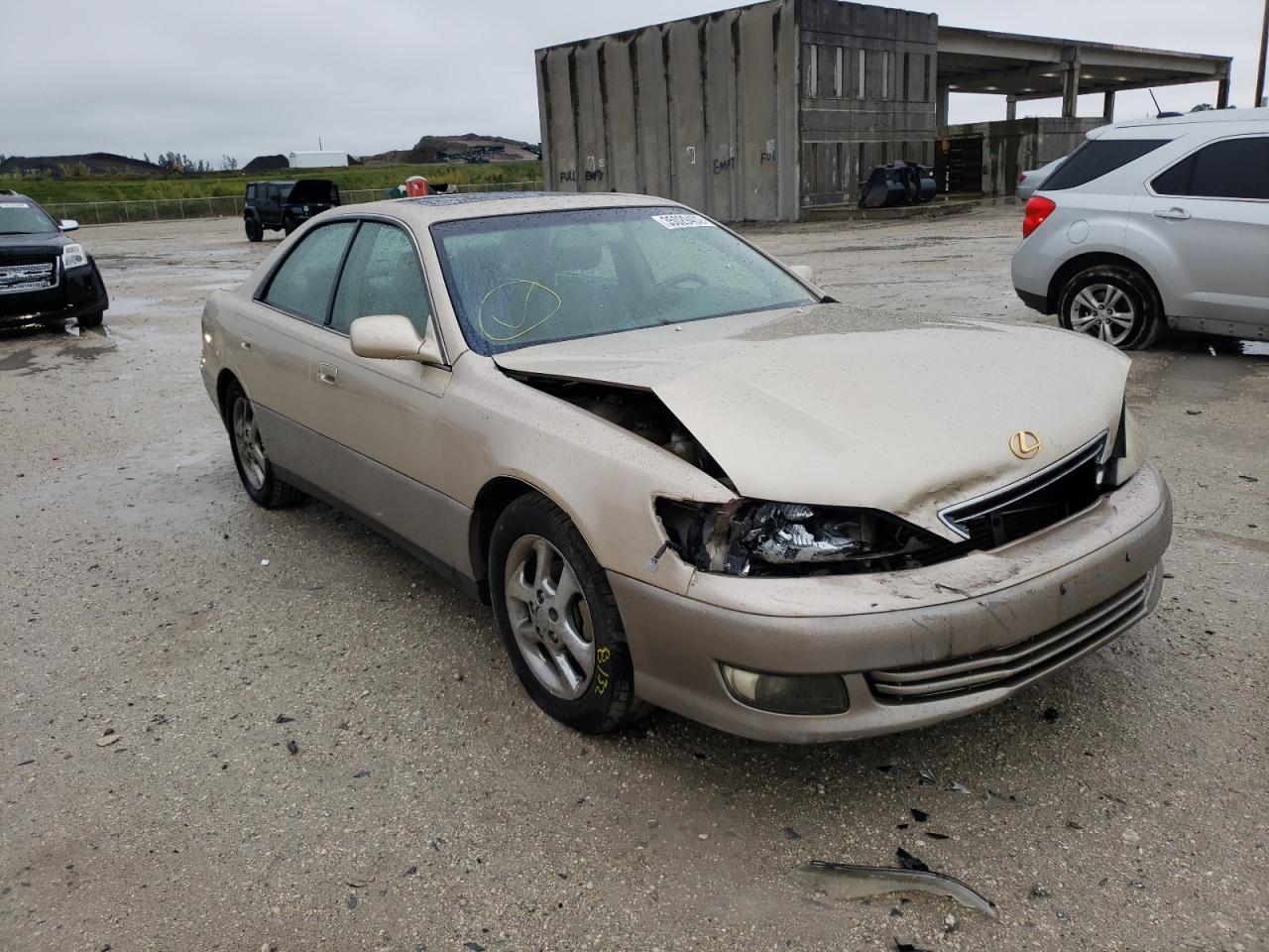 LEXUS ES 300 2001 with VIN JT8BF28G310320952 - Photo from auction
