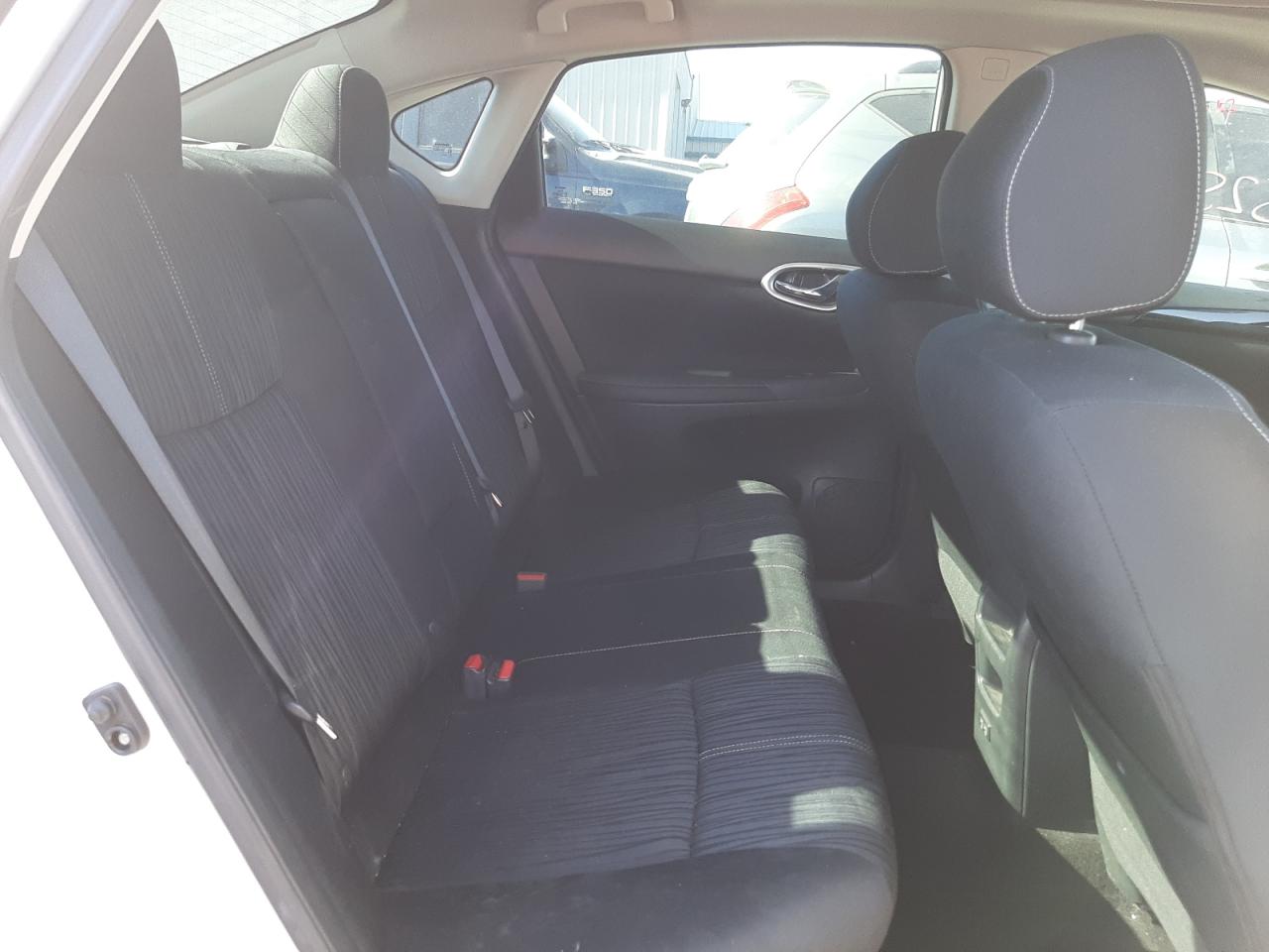 Photo 6 from auction – 2017 NISSAN SENTRA S with VIN 3N1AB7AP8HY339953