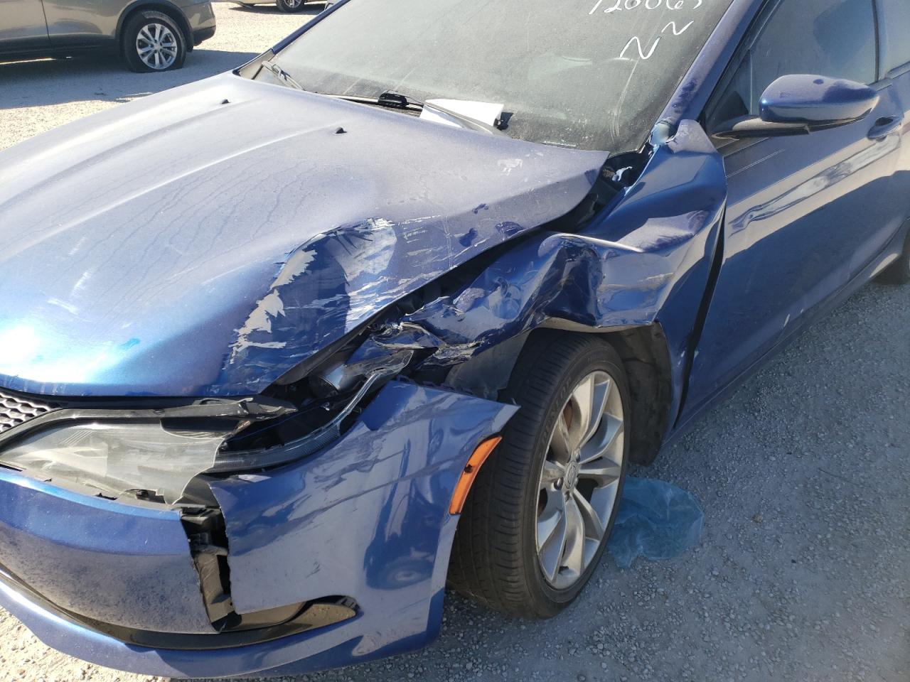 Photo 9 from auction – 2015 CHRYSLER 200 S with VIN 1C3CCCBGXFN551858