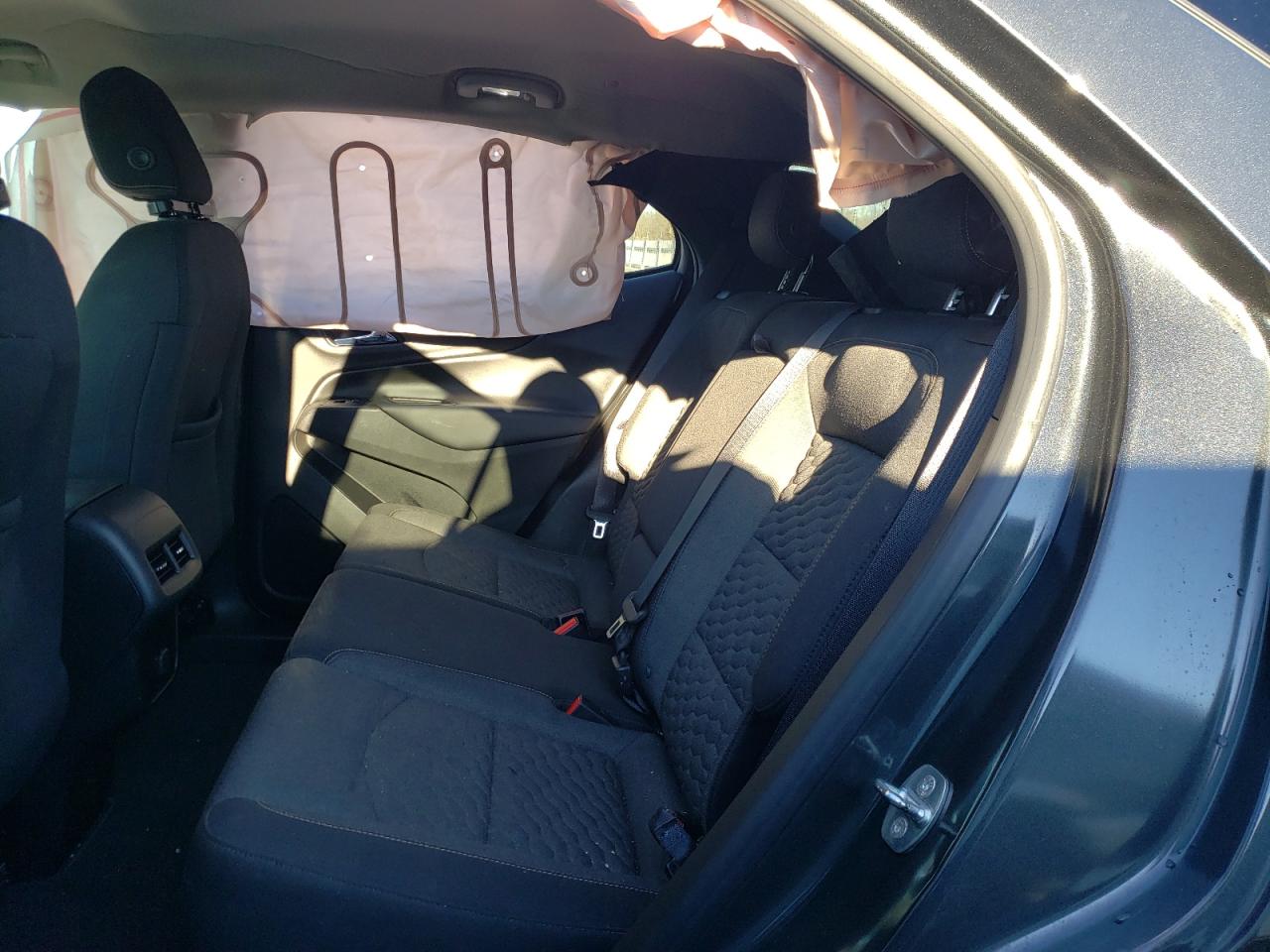 Photo 6 from auction – 2018 CHEVROLET EQUINOX LT with VIN 2GNAXJEV6J6317940