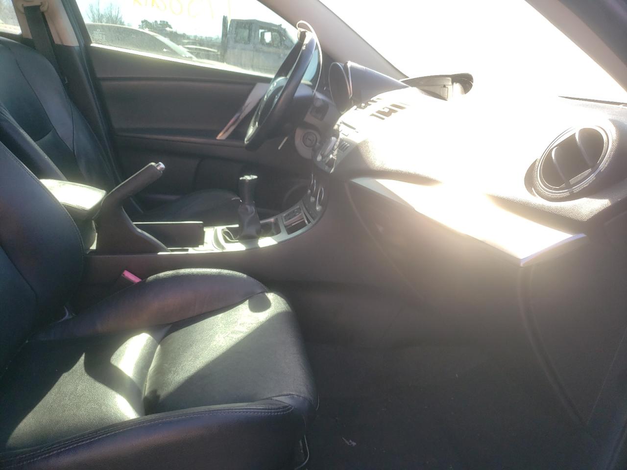 Photo 5 from auction – 2011 MAZDA 3 S with VIN JM1BL1M56B1418541