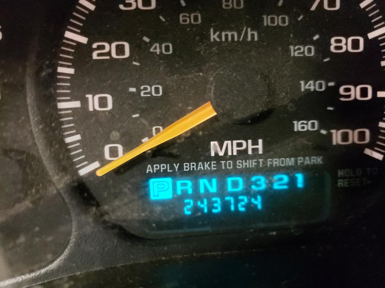 Photo 8 from auction – 2000 CHEVROLET SILVERADO with VIN 1GCEK19T7YE358780