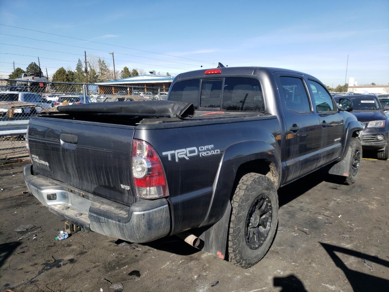 Photo 4 from auction – 2014 TOYOTA TACOMA DOU with VIN 5TFLU4EN5EX105189